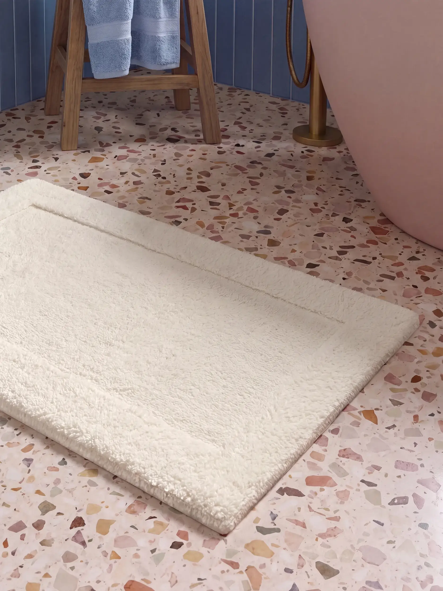 Badematte Annie Weiß von benuta Pop
