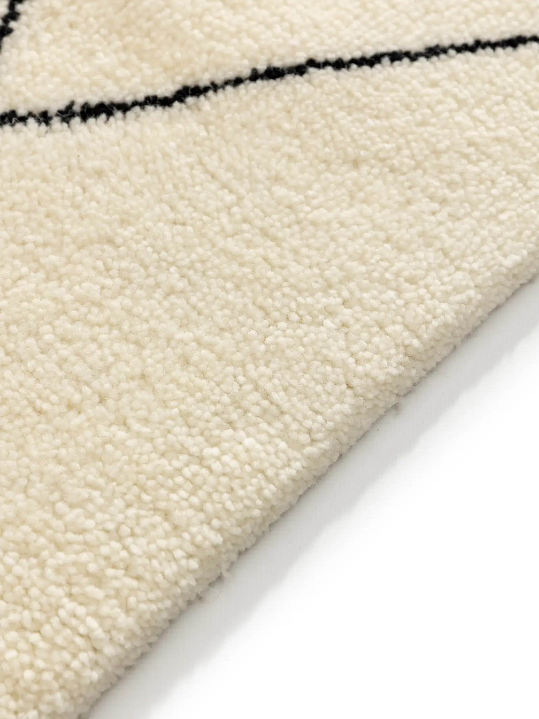 Teppich aus 100% Wolle in Beige mit 100% Wolle hohem Flor von benuta Pure
