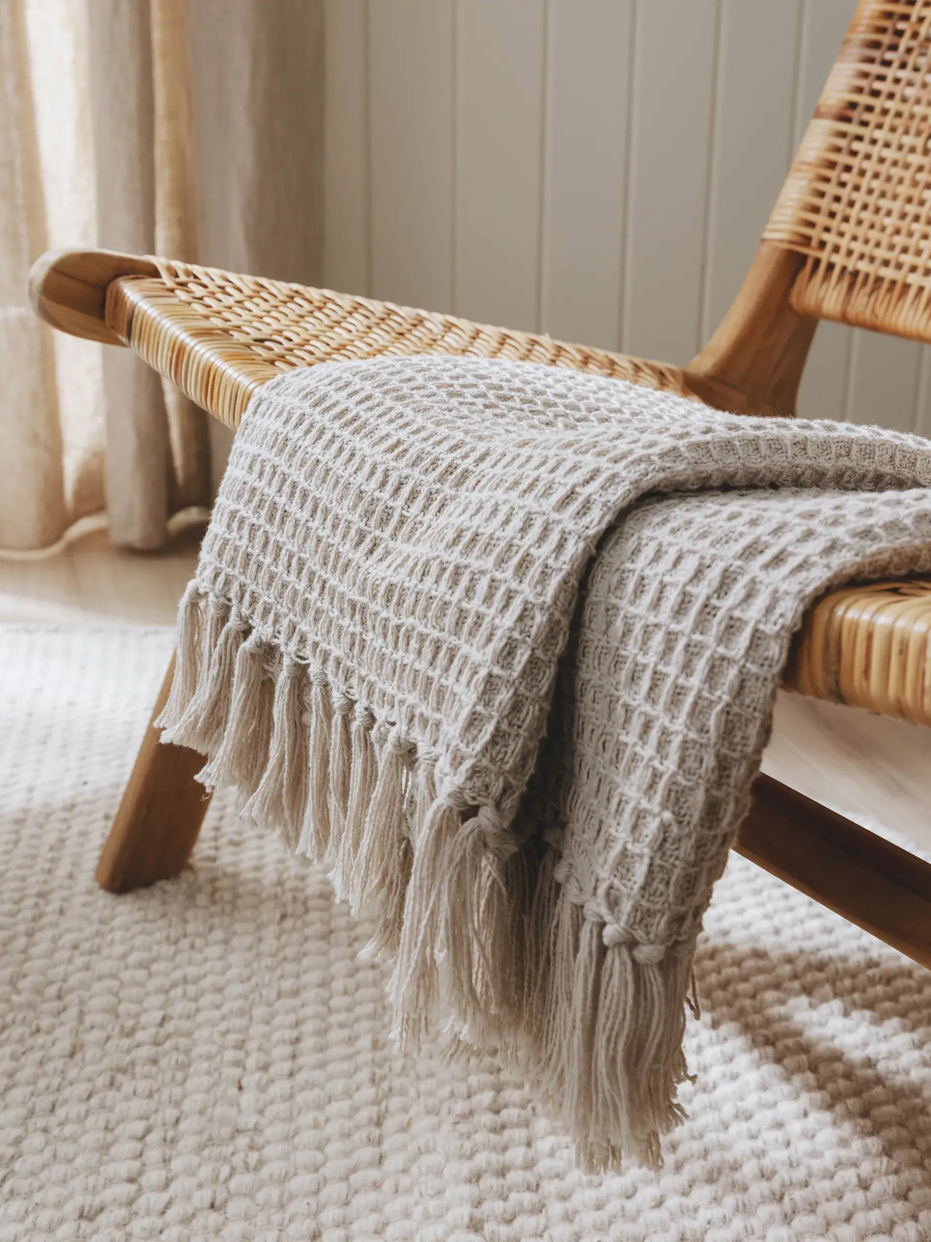 Baumwolldecke Amalia Ivory im Design Reliefoptik aus 100% Baumwolle von benuta Pure