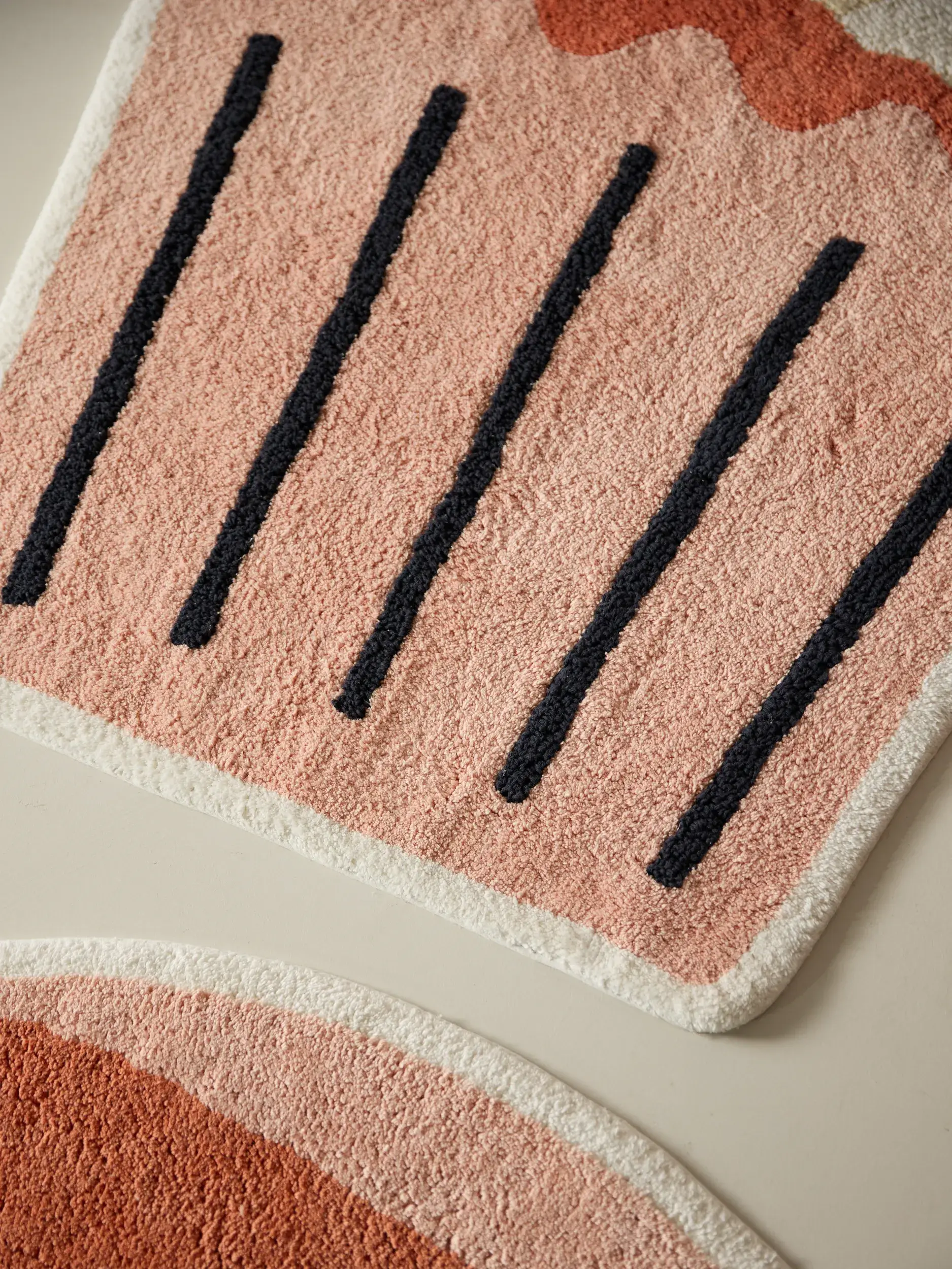 Rug Caramelle made of 100% Cotton (recycled) in Pink by Lytte