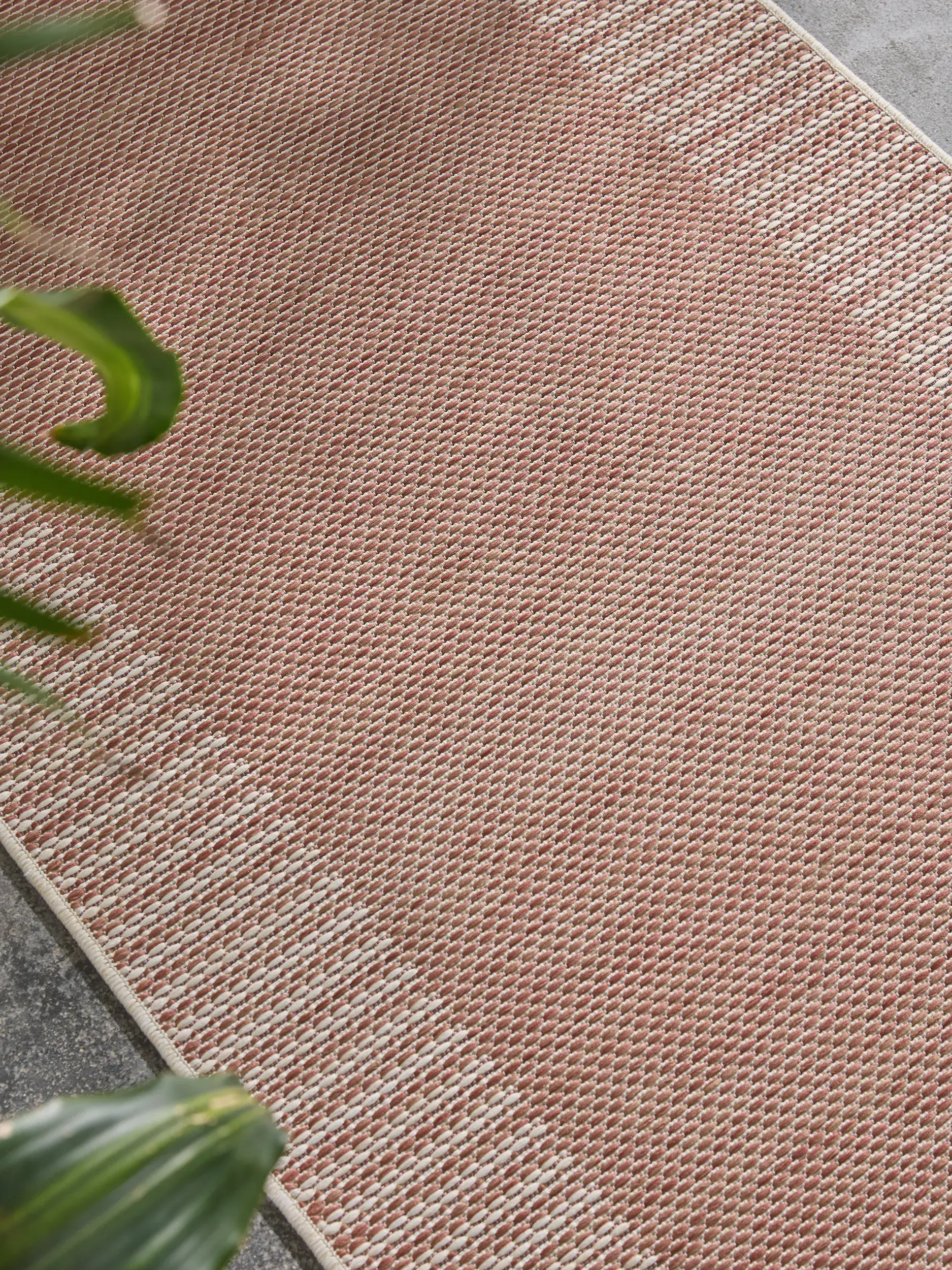 Teppich Bronco aus 100% Polypropylen in Braun von benuta Nest