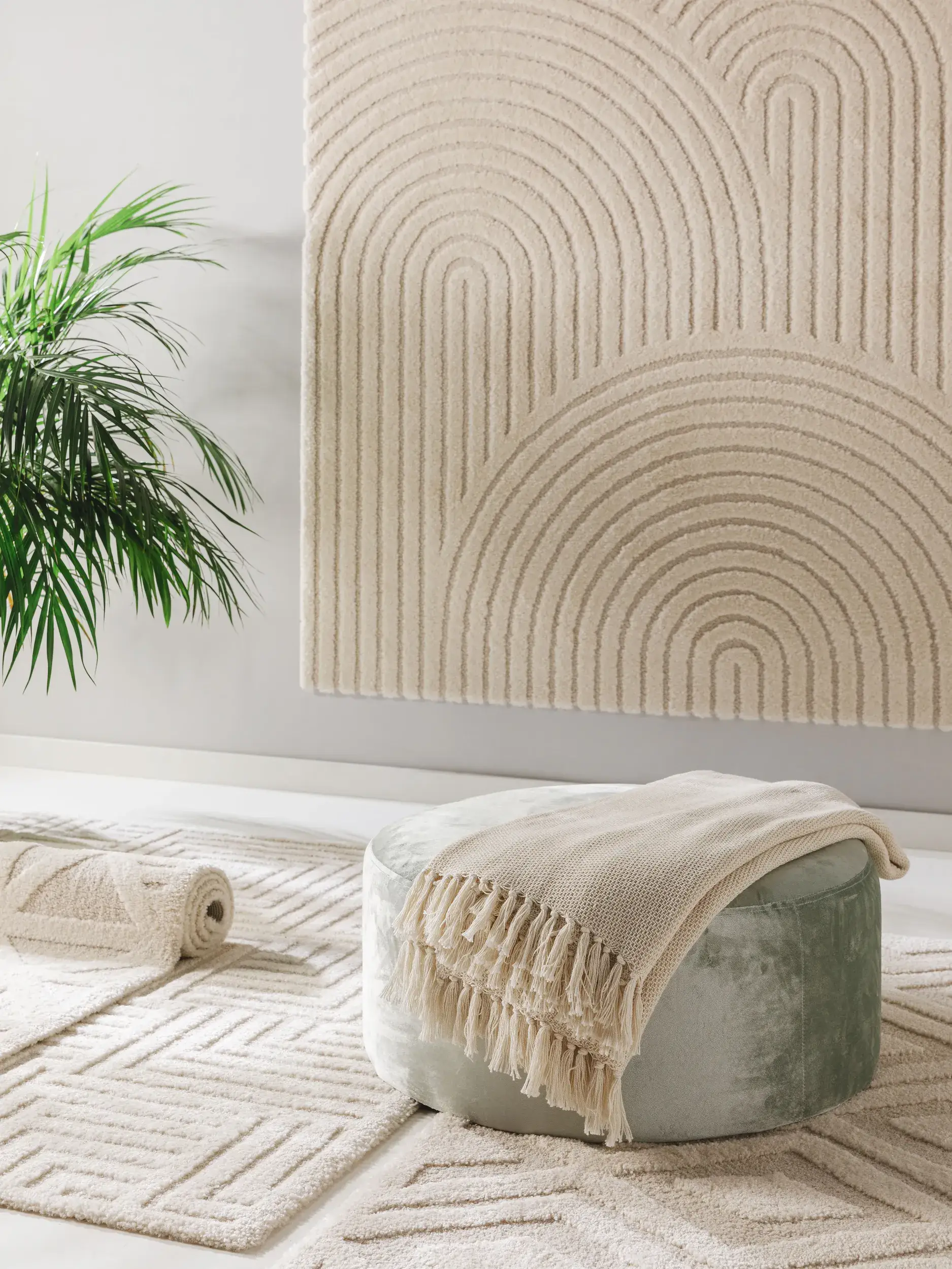 Teppe av 60% Polypropylen, 40% Polyester i Beige med 60% Polypropylen, 40% Polyester høy lugg fra benuta Nest