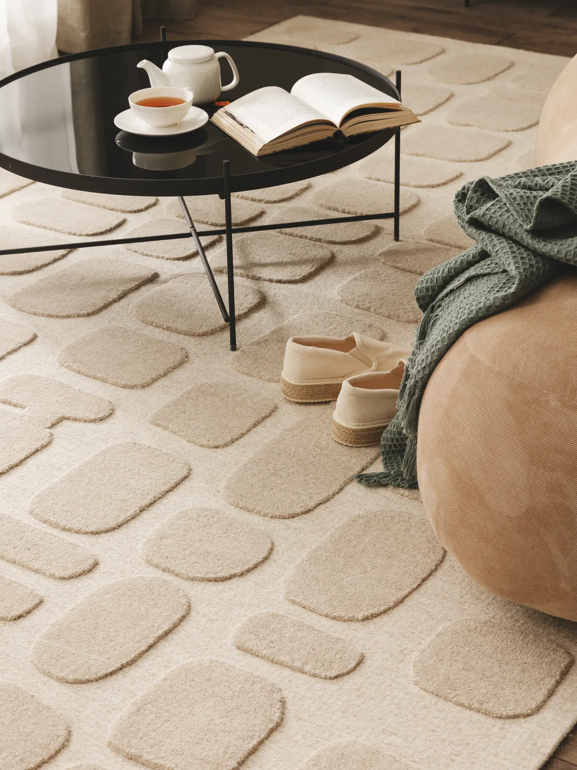 Teppich aus 80% Wolle, 20% Baumwolle in Beige mit 80% Wolle, 20% Baumwolle hohem Flor von benuta Pure