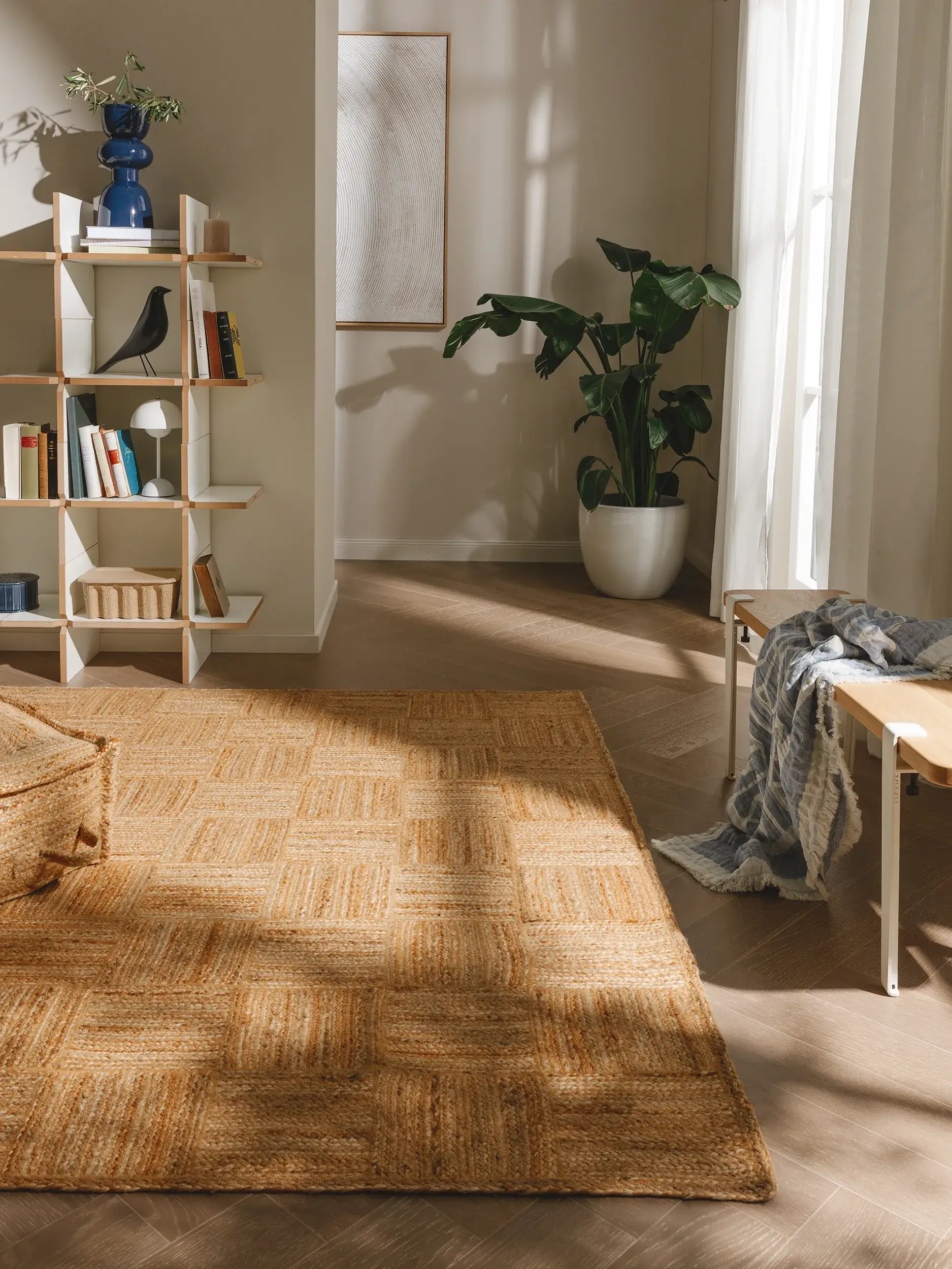 Teppich aus 100% Jute in Braun mit 100% Jute hohem Flor von benuta Pure