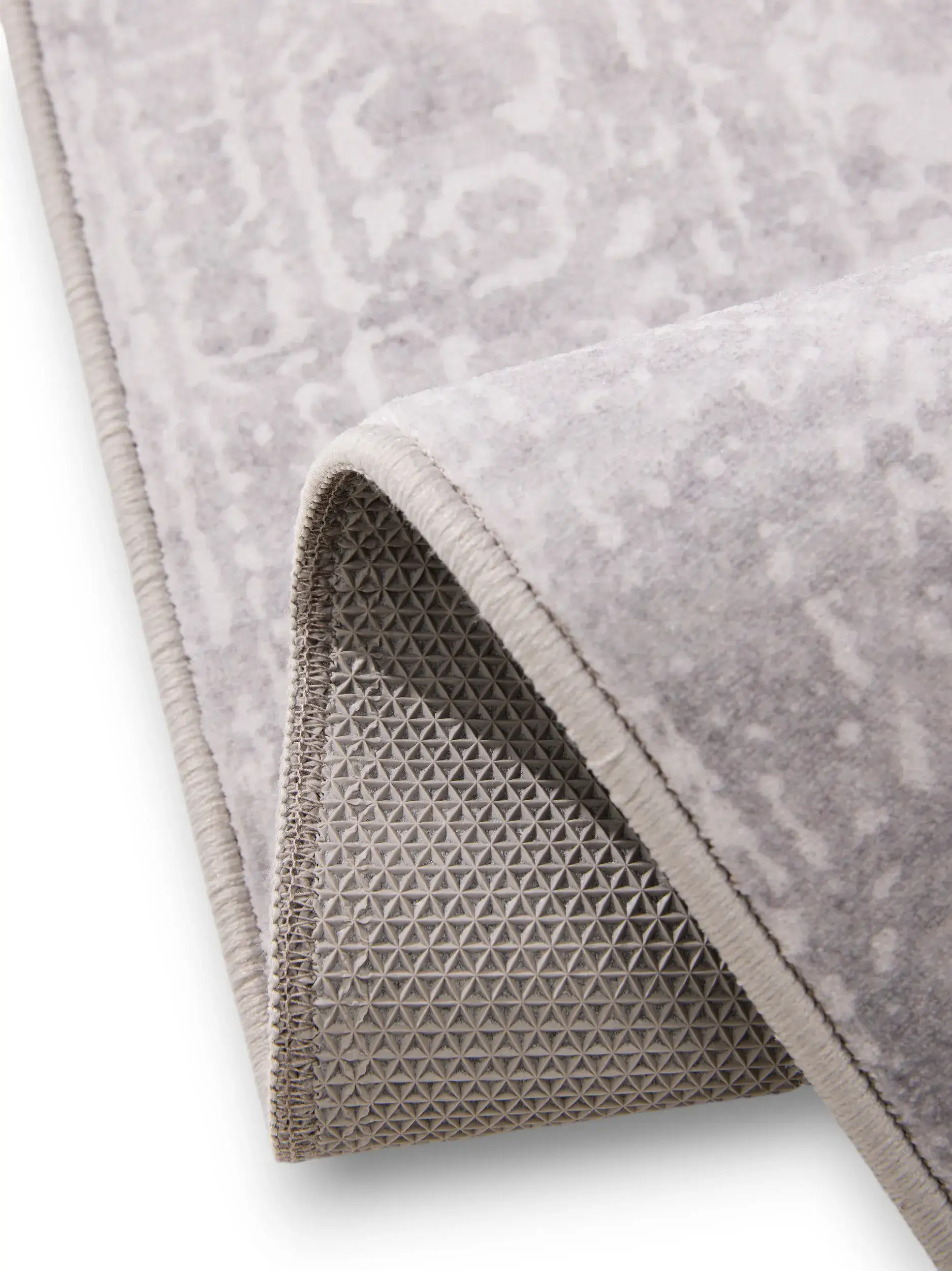 Rug made of 100% Polyester in Grey with a 100% Polyester high pile by benuta Nest