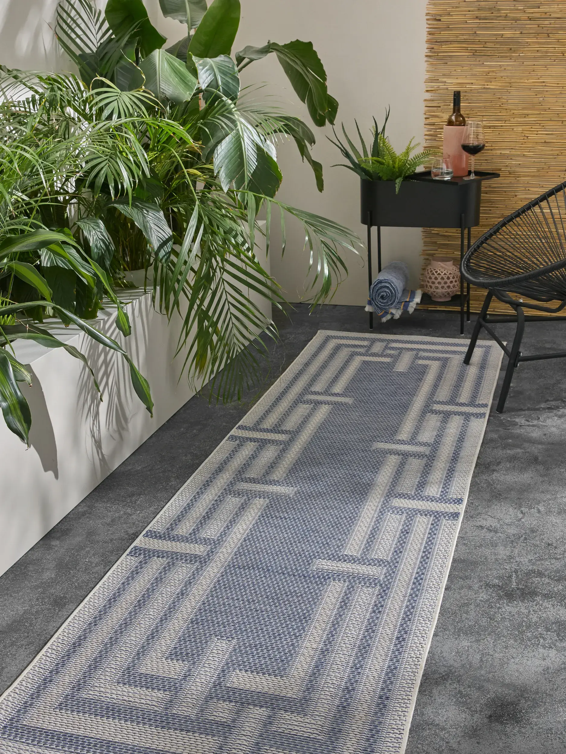 Rug made of 100% Polypropylen in Blue with a 100% Polypropylen high pile by benuta Nest