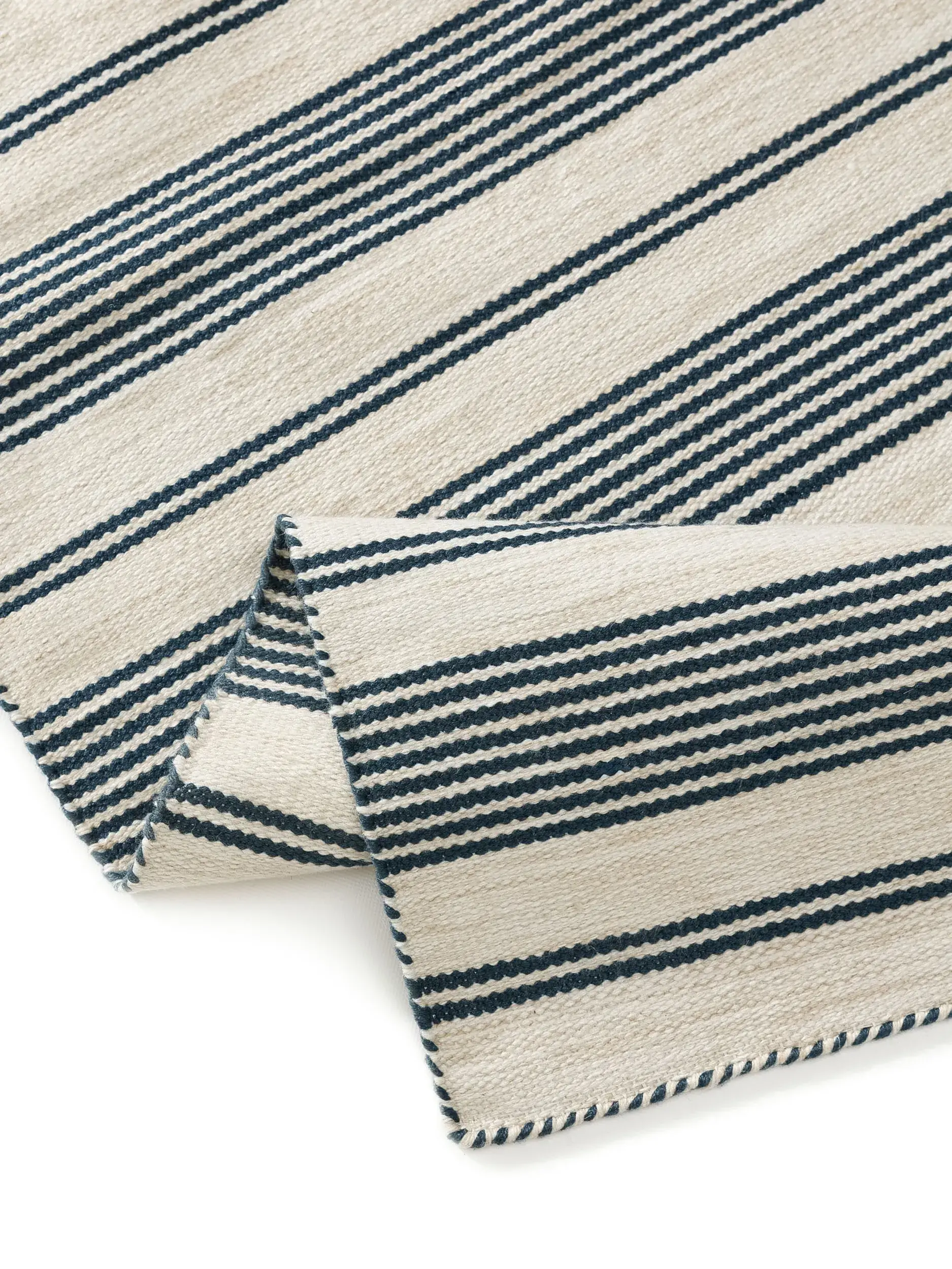 Tæppe Rida af 100% Polyester (genanvendt PET) i Blå fra benuta nest