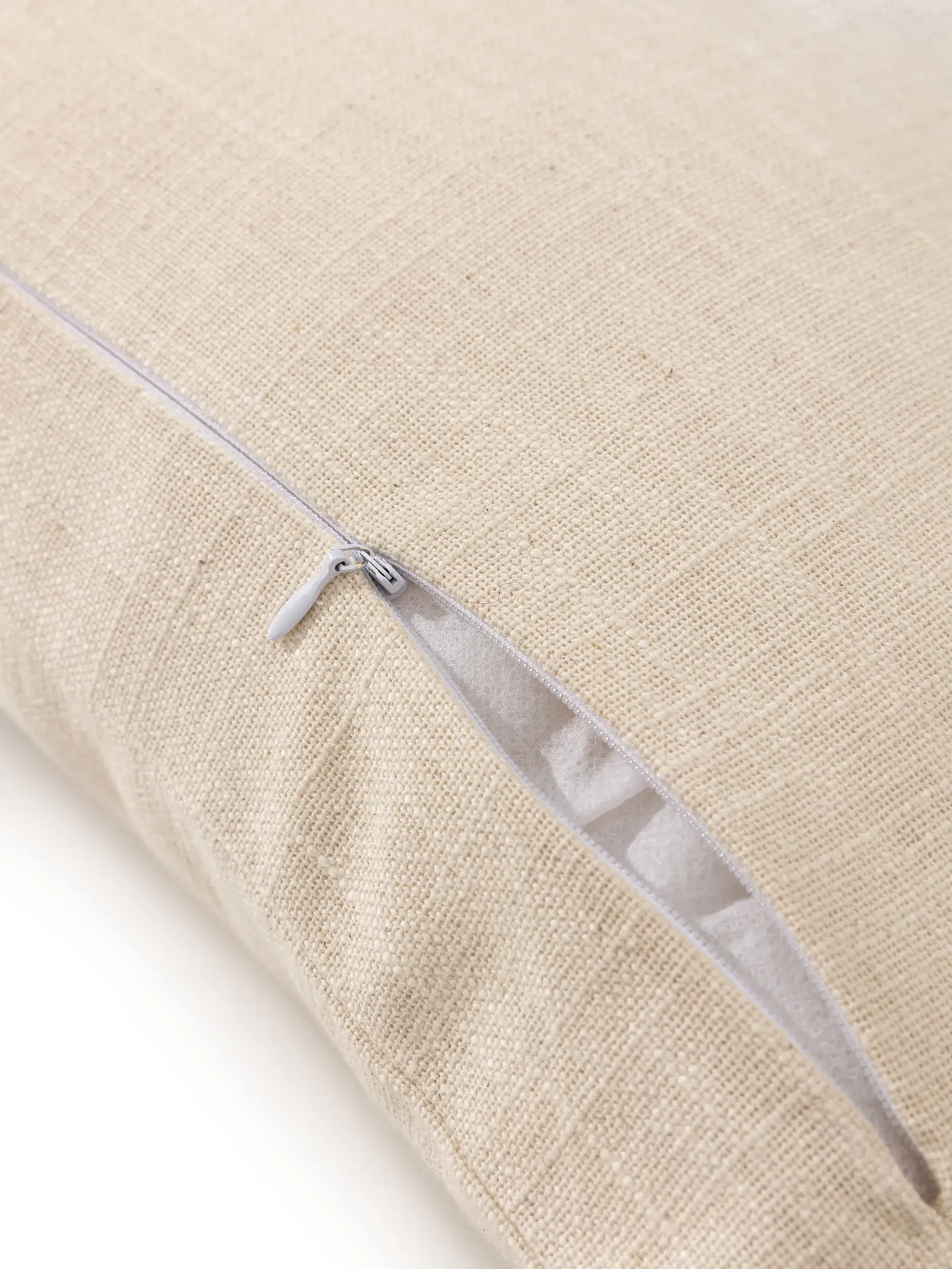 Kissenbezug Savannah Grün im Design Tiermotive aus  von Lytte