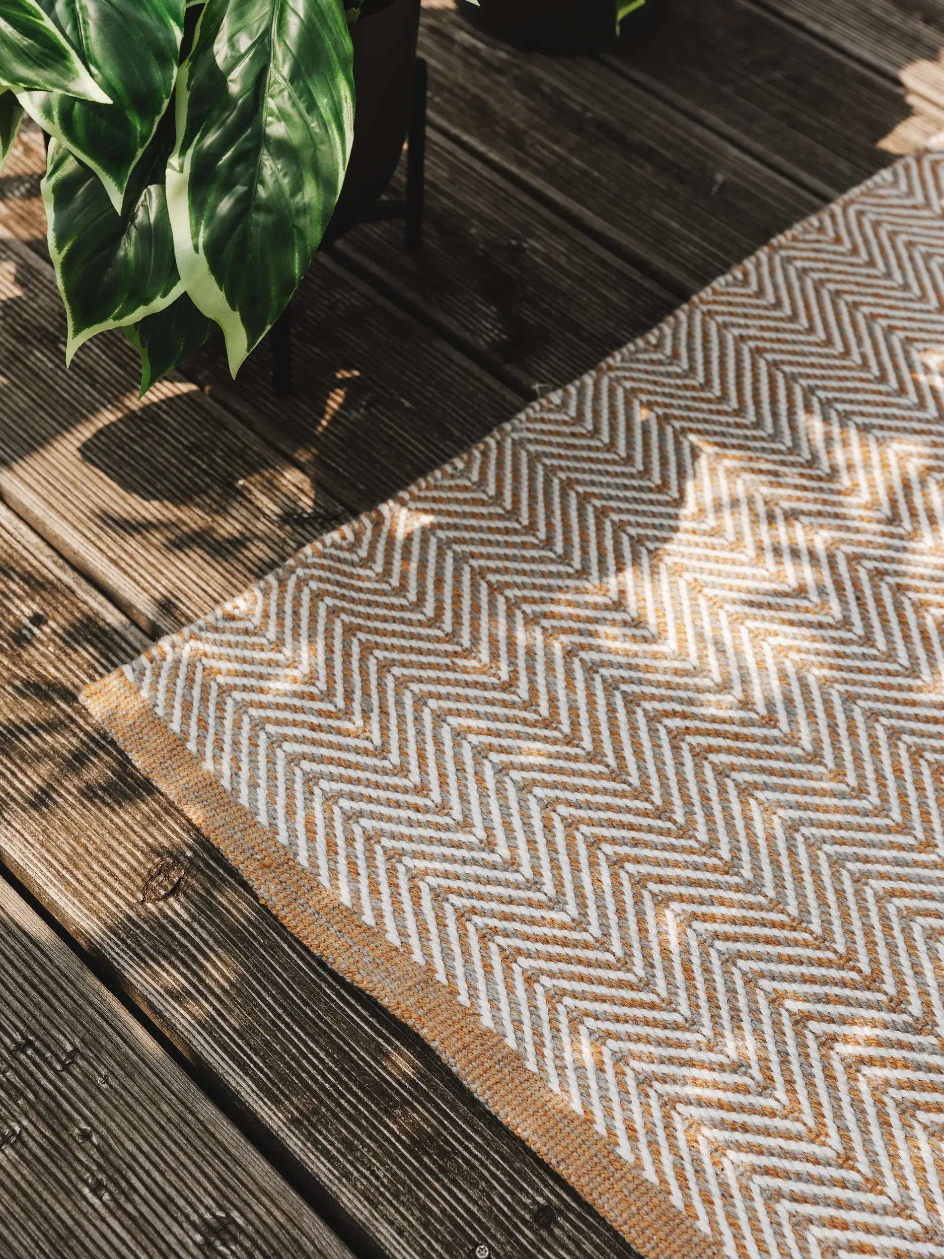 Teppich Rio aus 100% Polyester (recyceltes PET) in Braun von benuta Pure