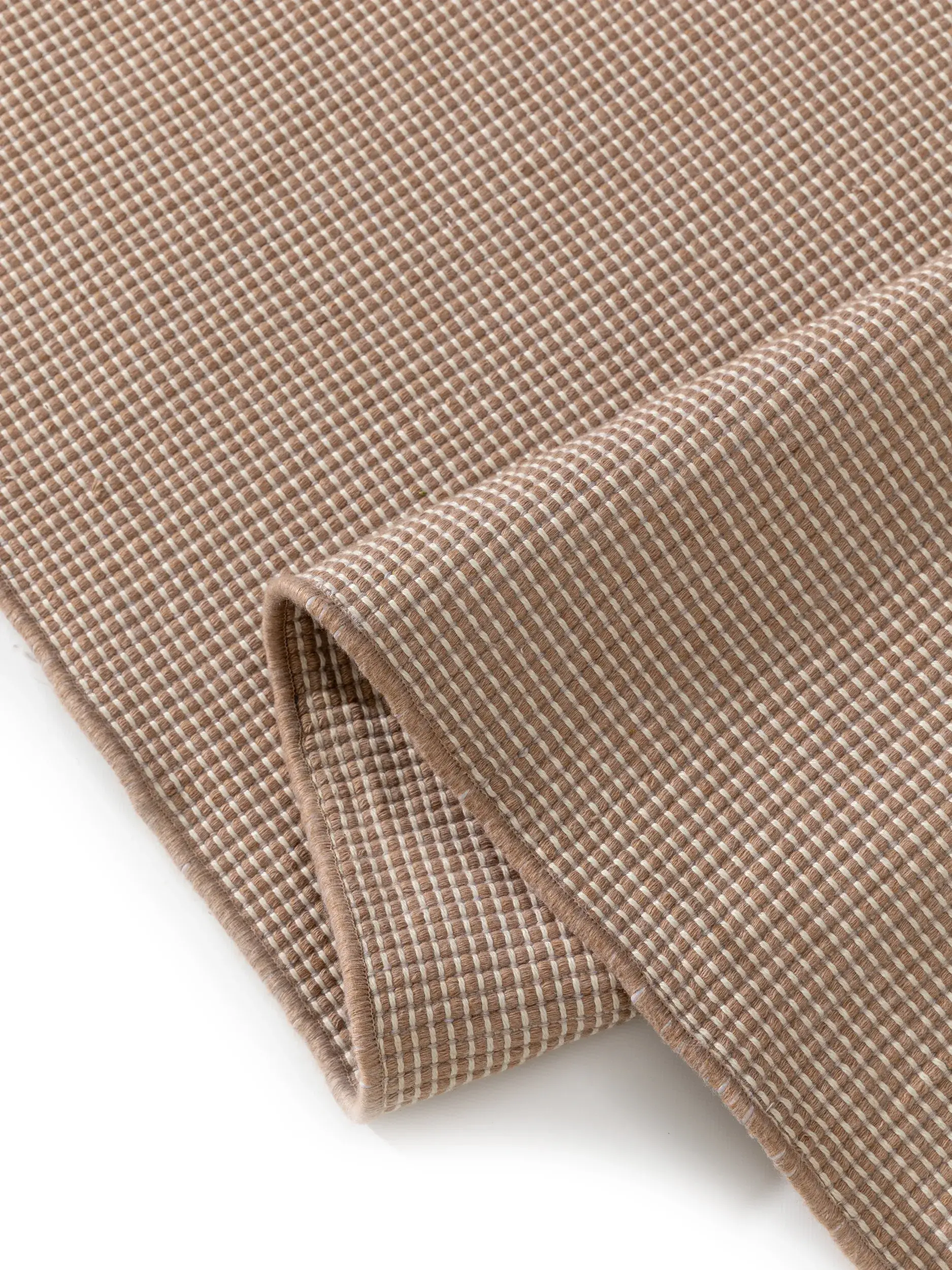 Teppich aus 100% Polyester (recyceltes PET) in Beige mit 100% Polyester (recyceltes PET) hohem Flor von benuta Pure