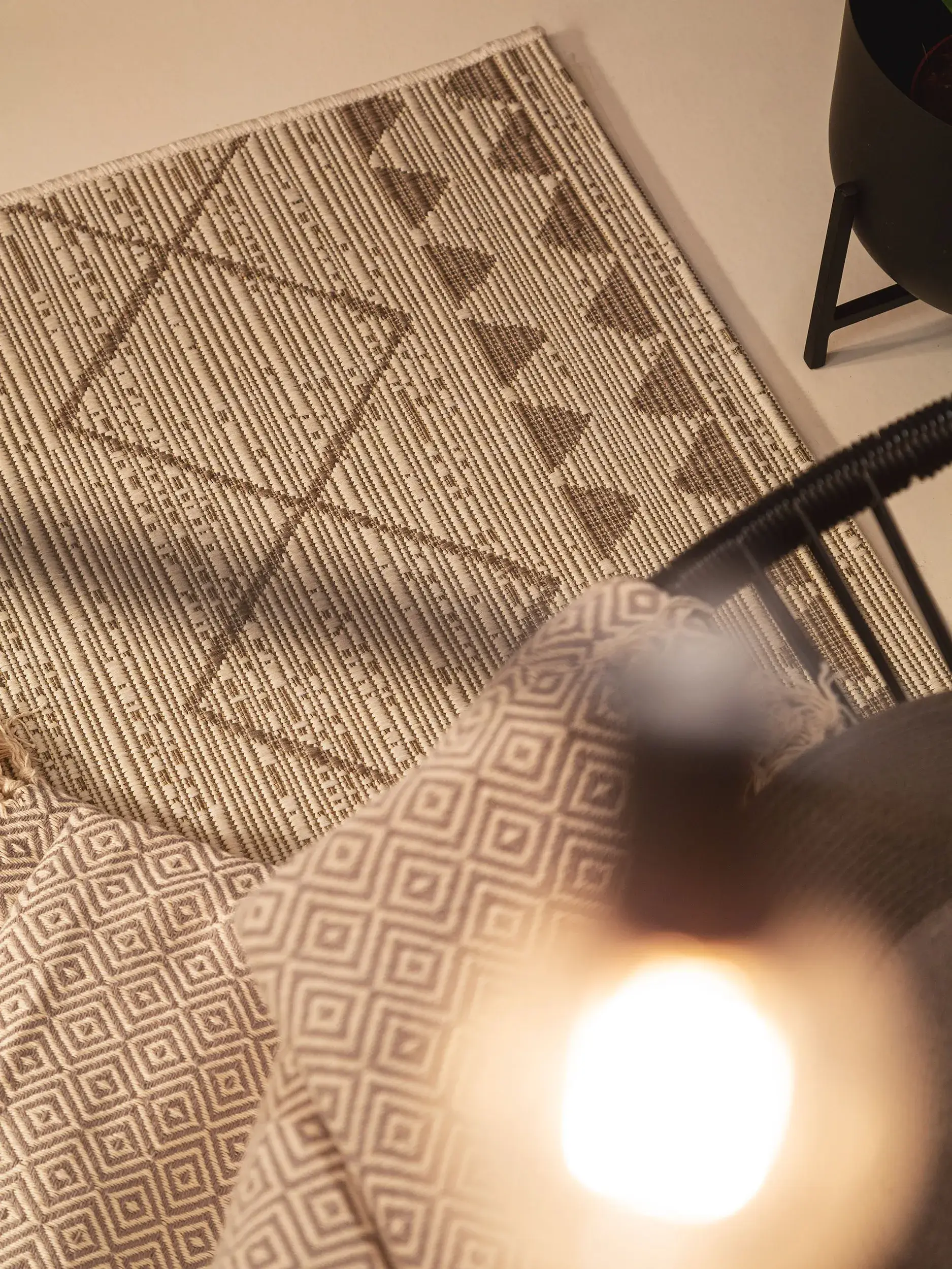 Tapis en 100% Polypropylène en Beige avec une pile de 100% Polypropylène de hauteur de benuta nest