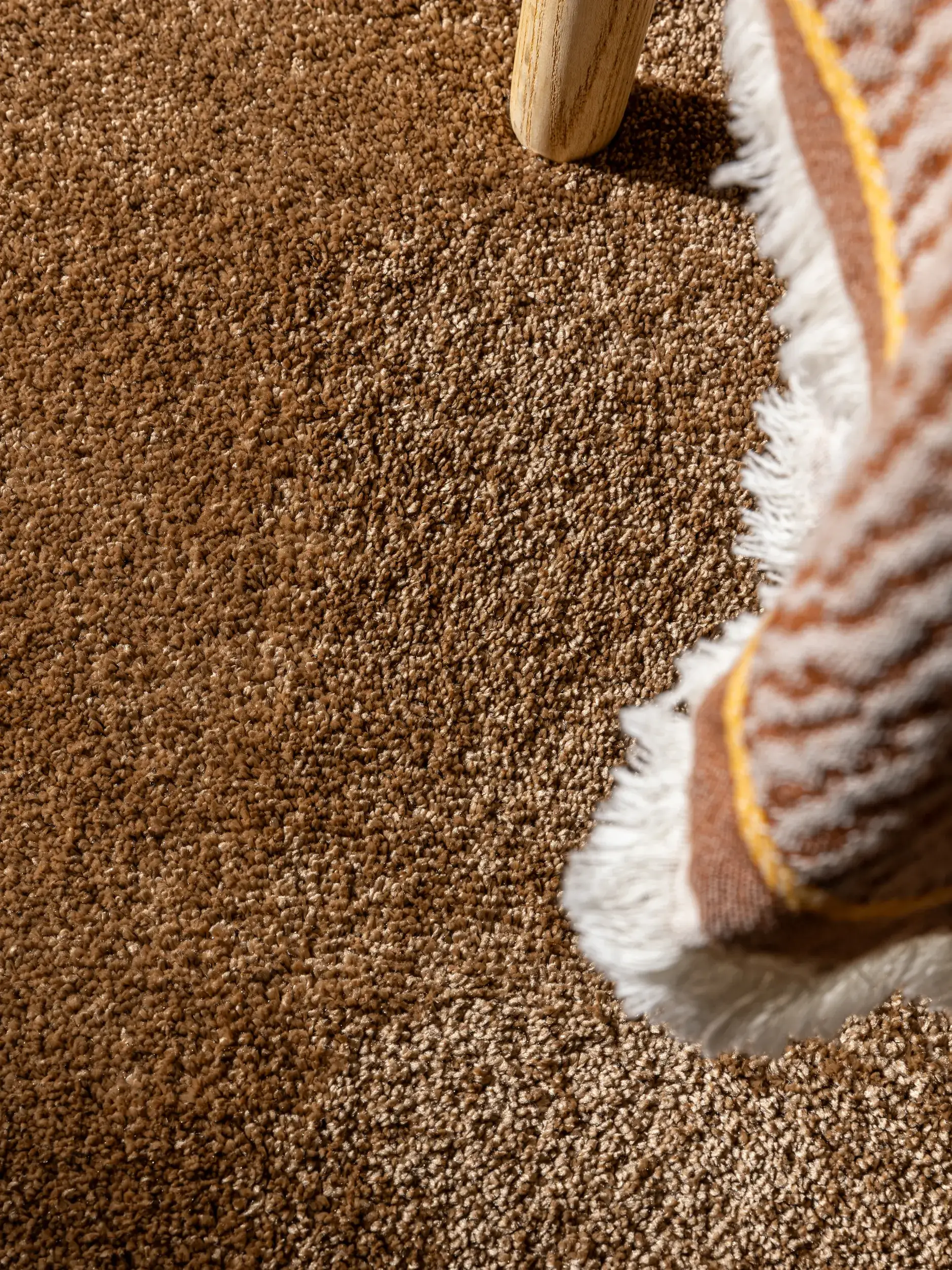 Teppe av 100% Polyester (30% recycelt) i Beige med 100% Polyester (30% recycelt) høy lugg fra benuta Nest
