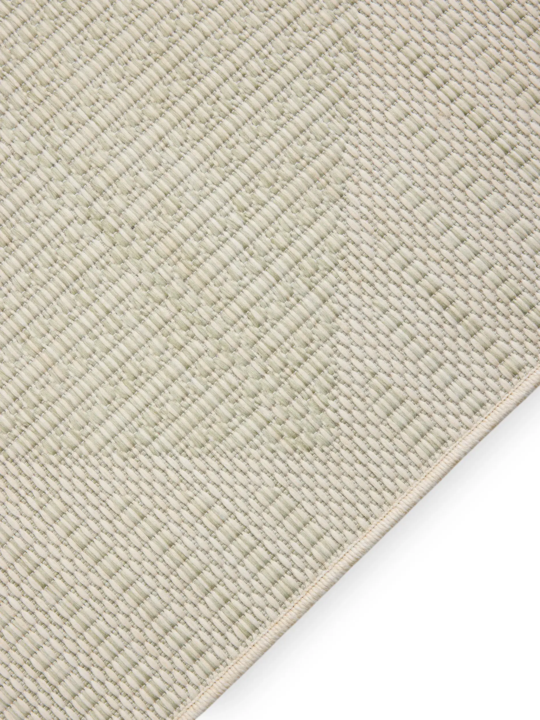 Rug made of 100% Polypropylen in Green with a 100% Polypropylen high pile by benuta Nest