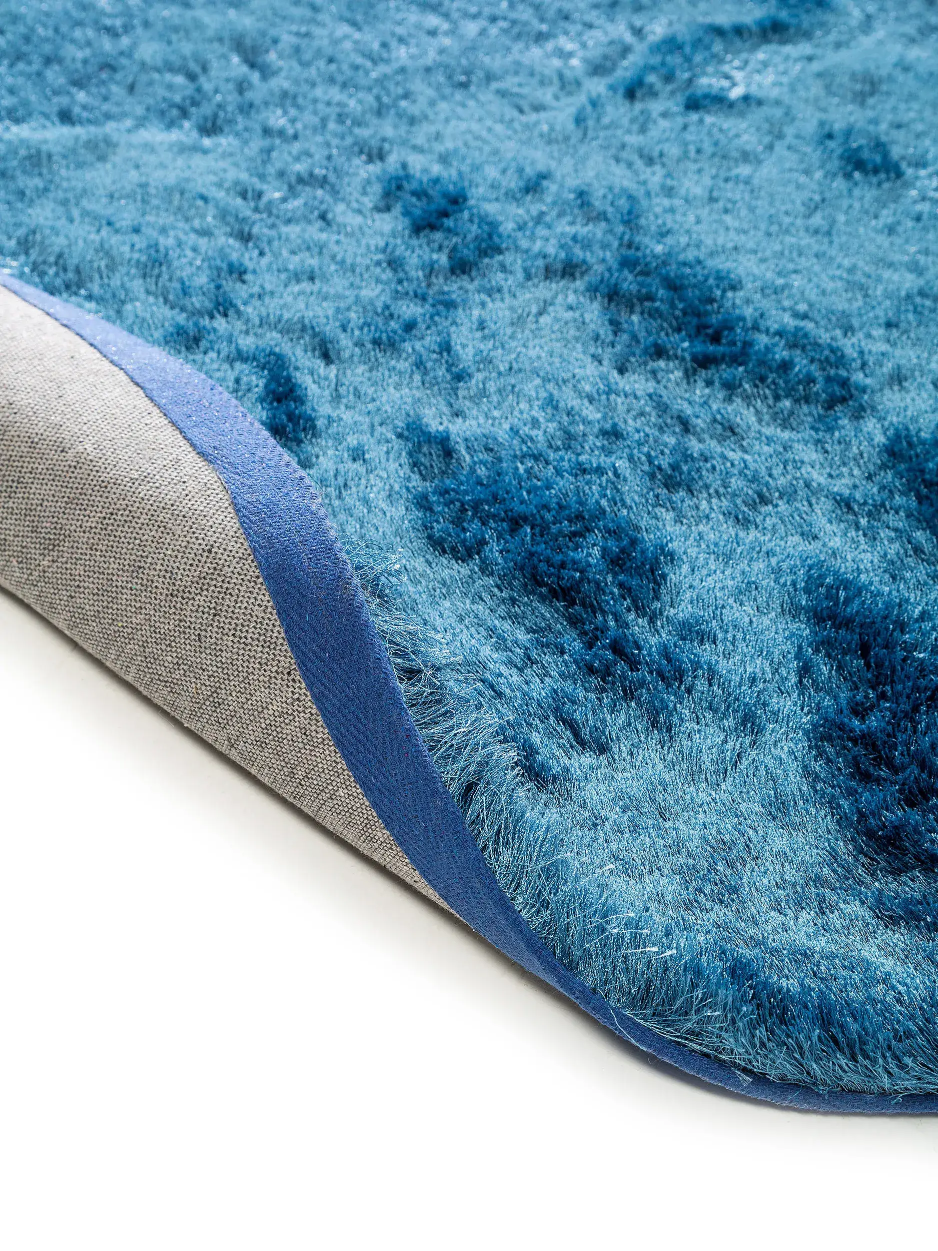 Matto 100% Polyestera värissä Blau 100% Polyester korkealla nukalla merkiltä benuta Nest
