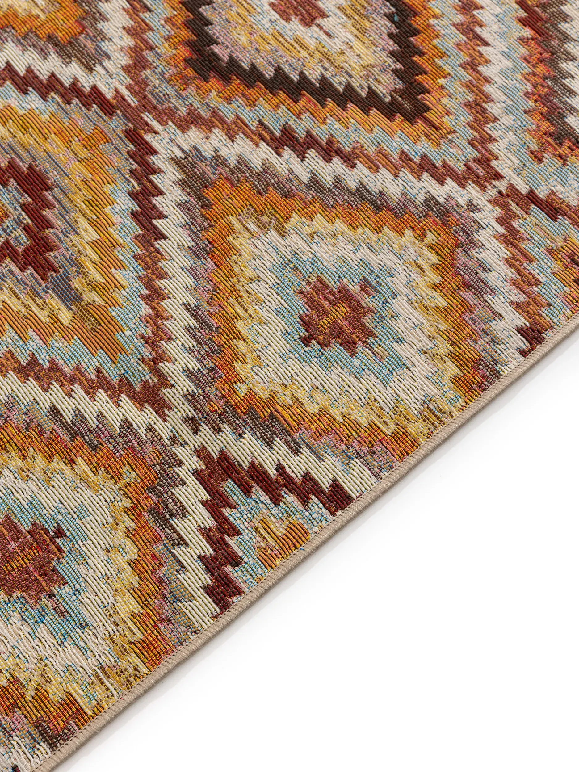 Teppich aus 76% Polypropylen, 23% Polyester, 1% Latex in Multicolor mit 76% Polypropylen, 23% Polyester, 1% Latex hohem Flor von benuta Nest