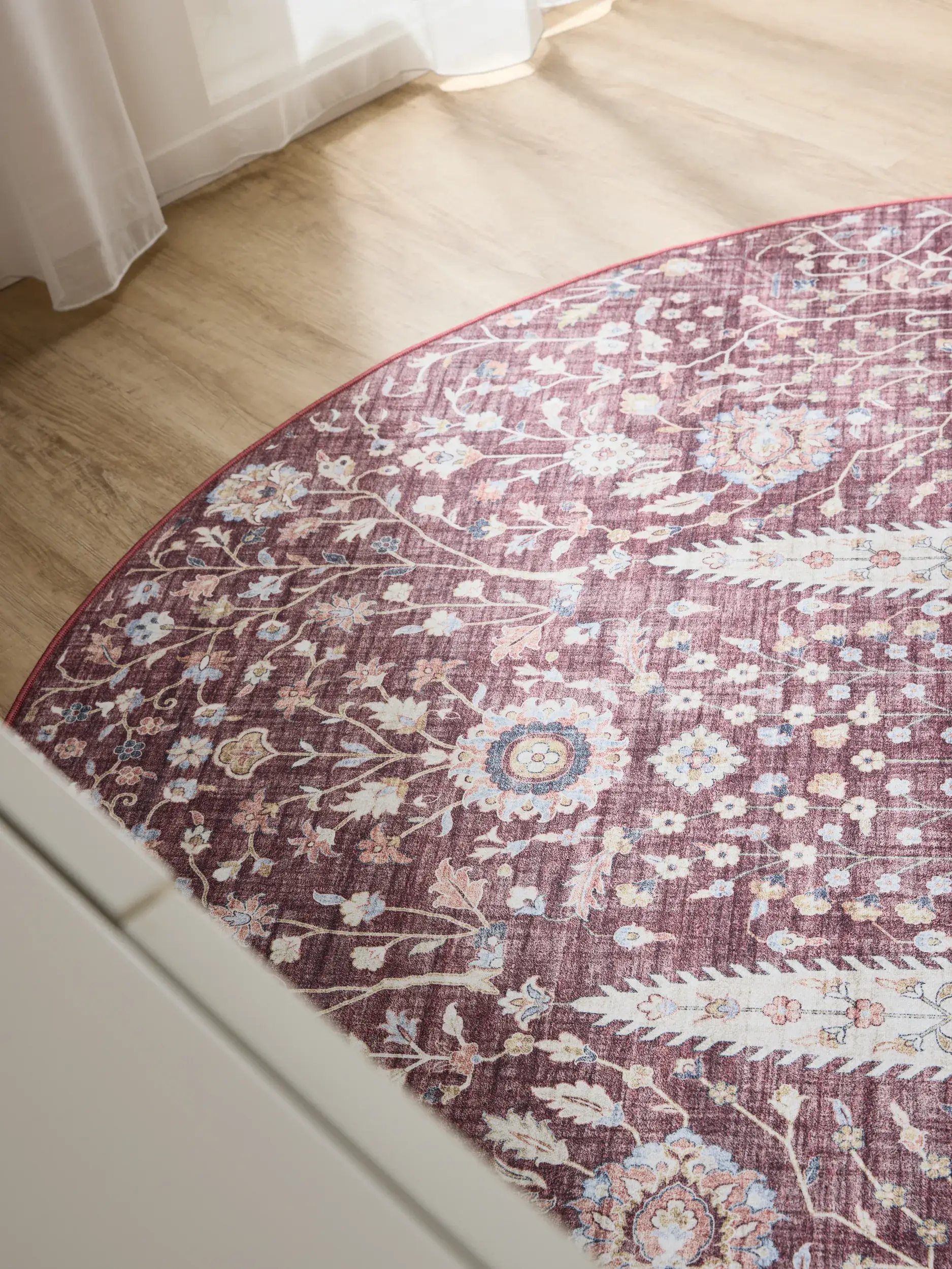 Rug made of 100% Polyester in Red with a 100% Polyester high pile by benuta Basic