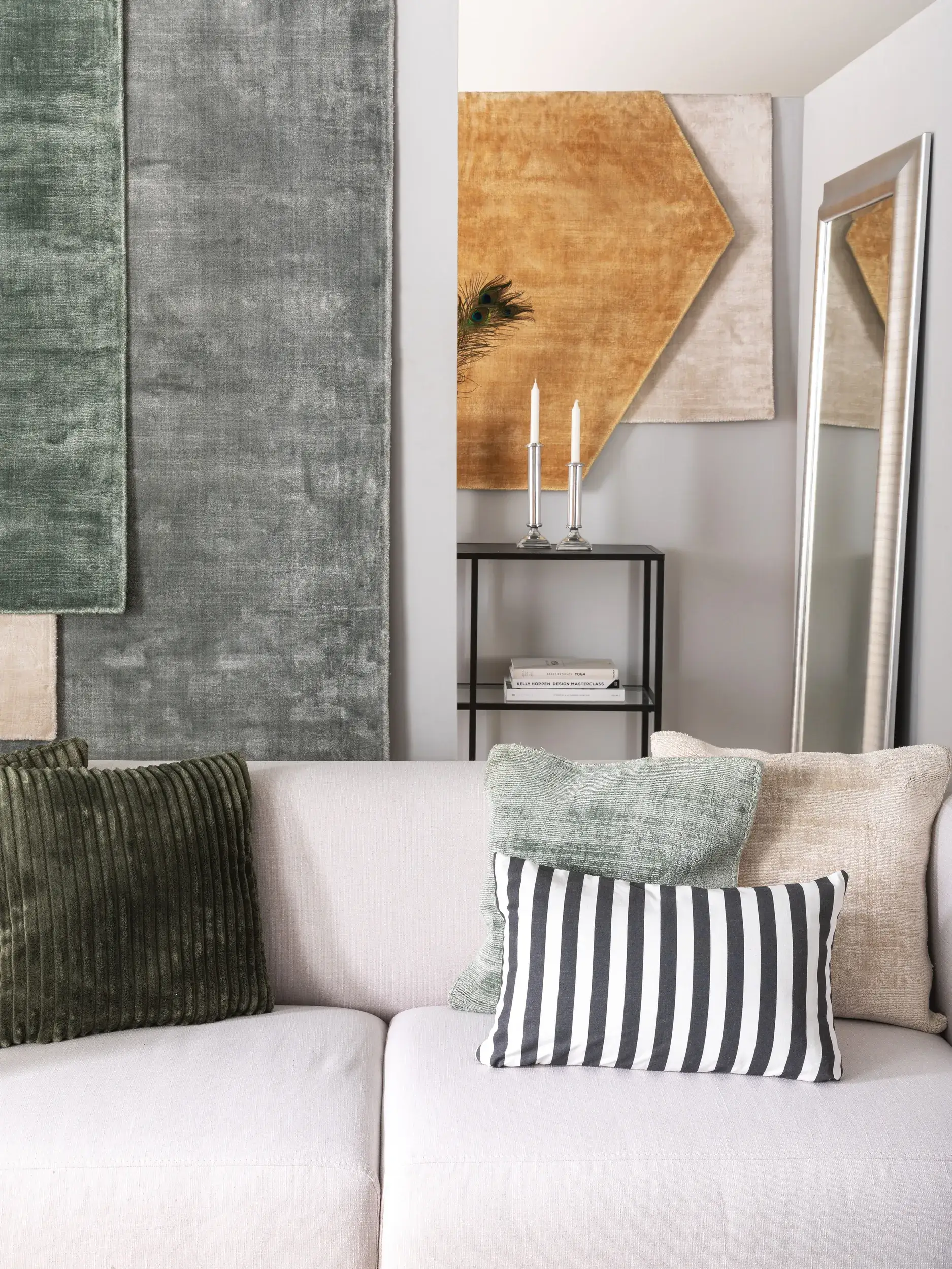 Tapis Nela en 100% Viscose en Gris de benuta pure