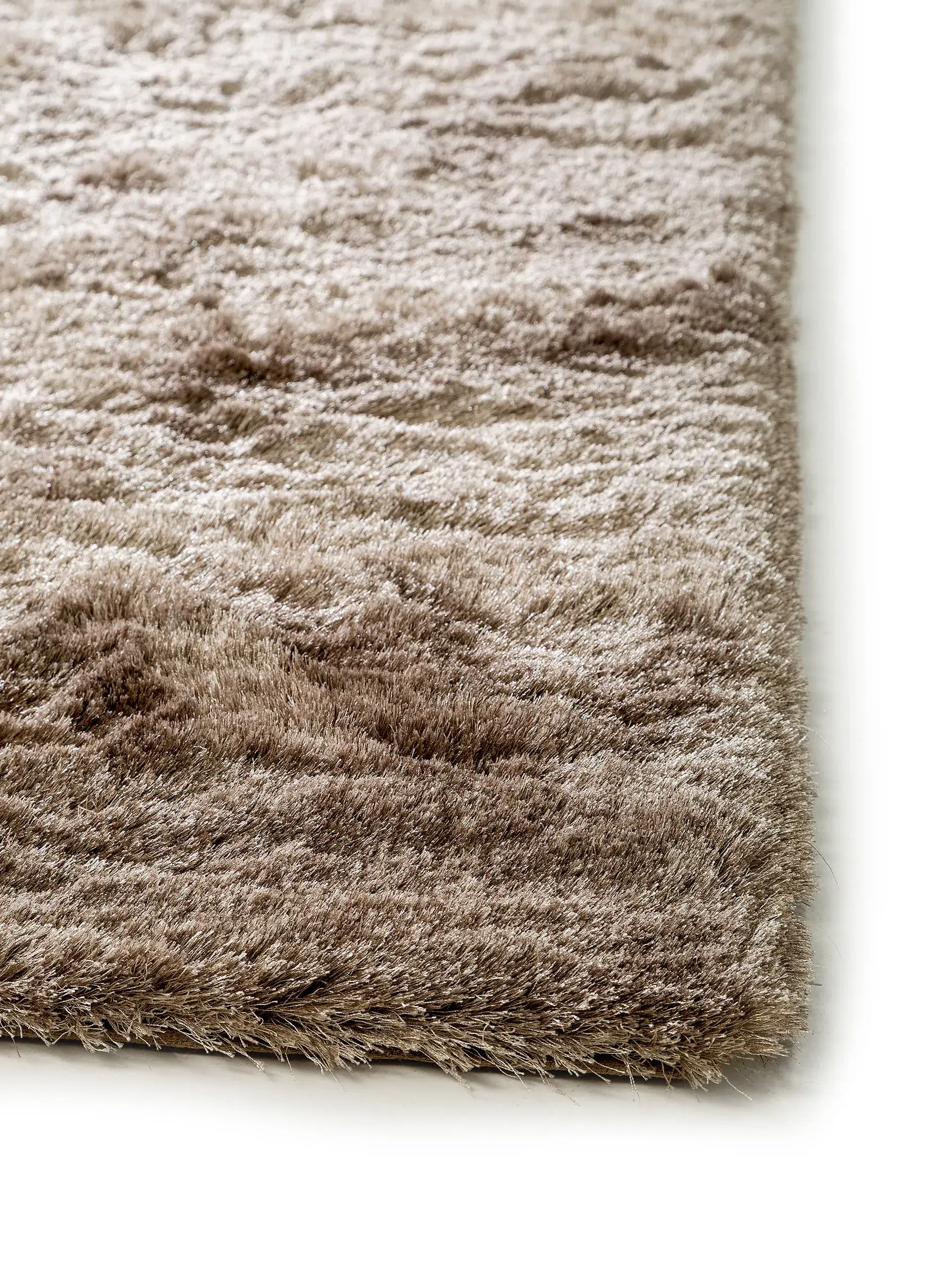 Teppich aus 100% Polyester in Braun mit 100% Polyester hohem Flor von benuta Nest
