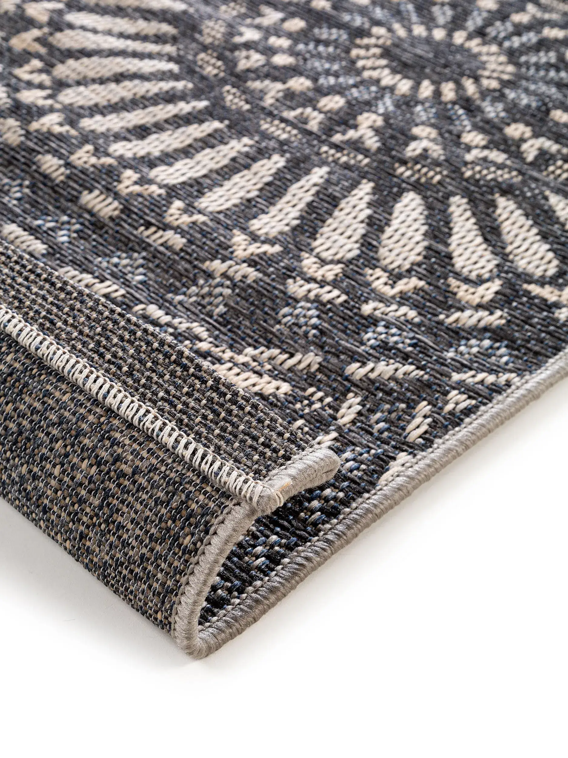 Rug made of 100% Polypropylen in Blue with a 100% Polypropylen high pile by benuta