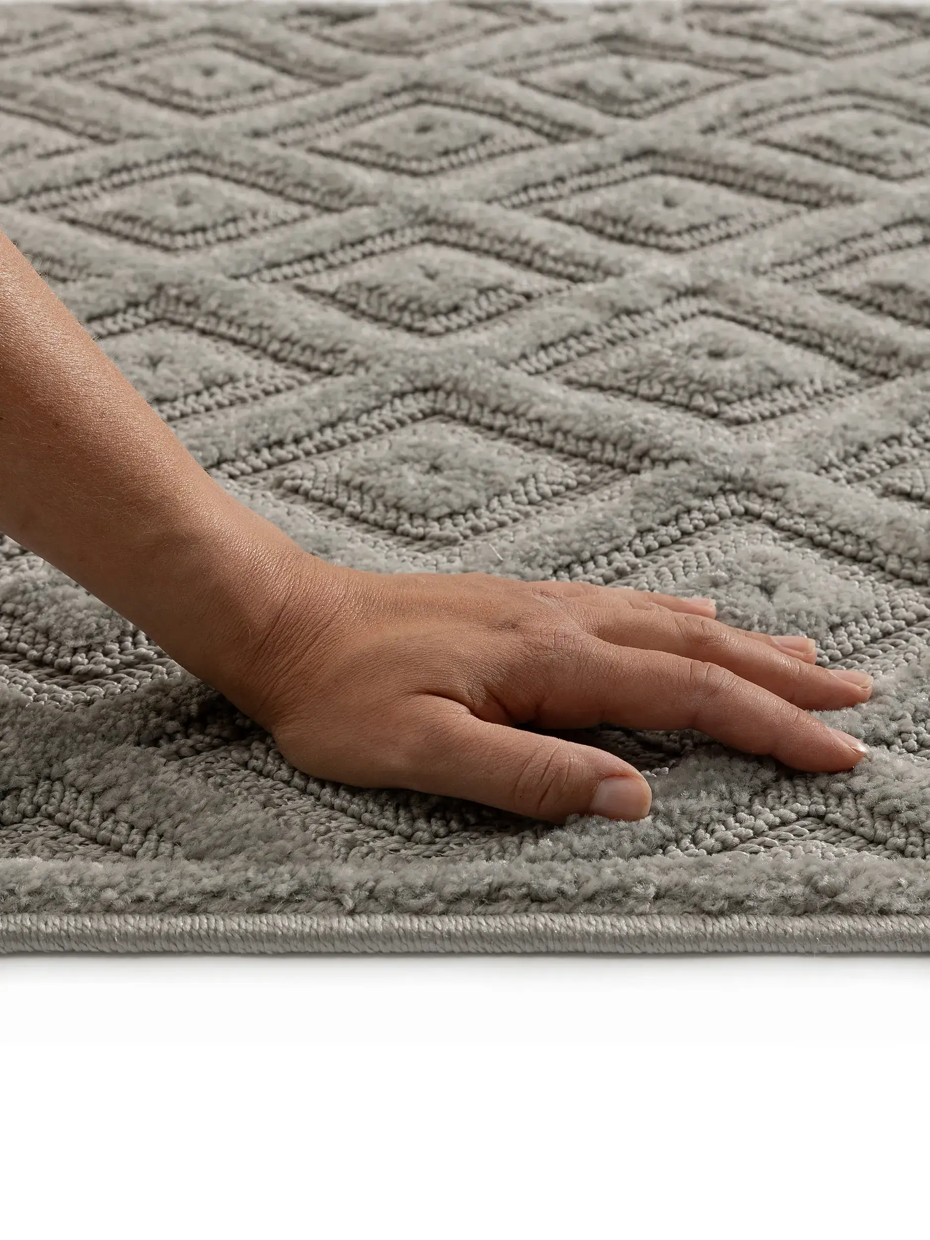 Rug made of 100% Polypropylen in Grey with a 100% Polypropylen high pile by benuta Basic