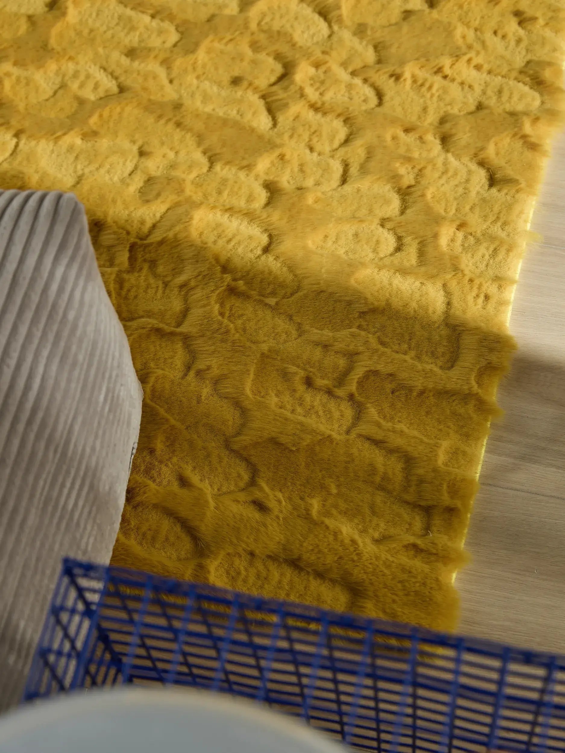 Rug made of 100% Polyester in Yellow with a 100% Polyester high pile by benuta Pop