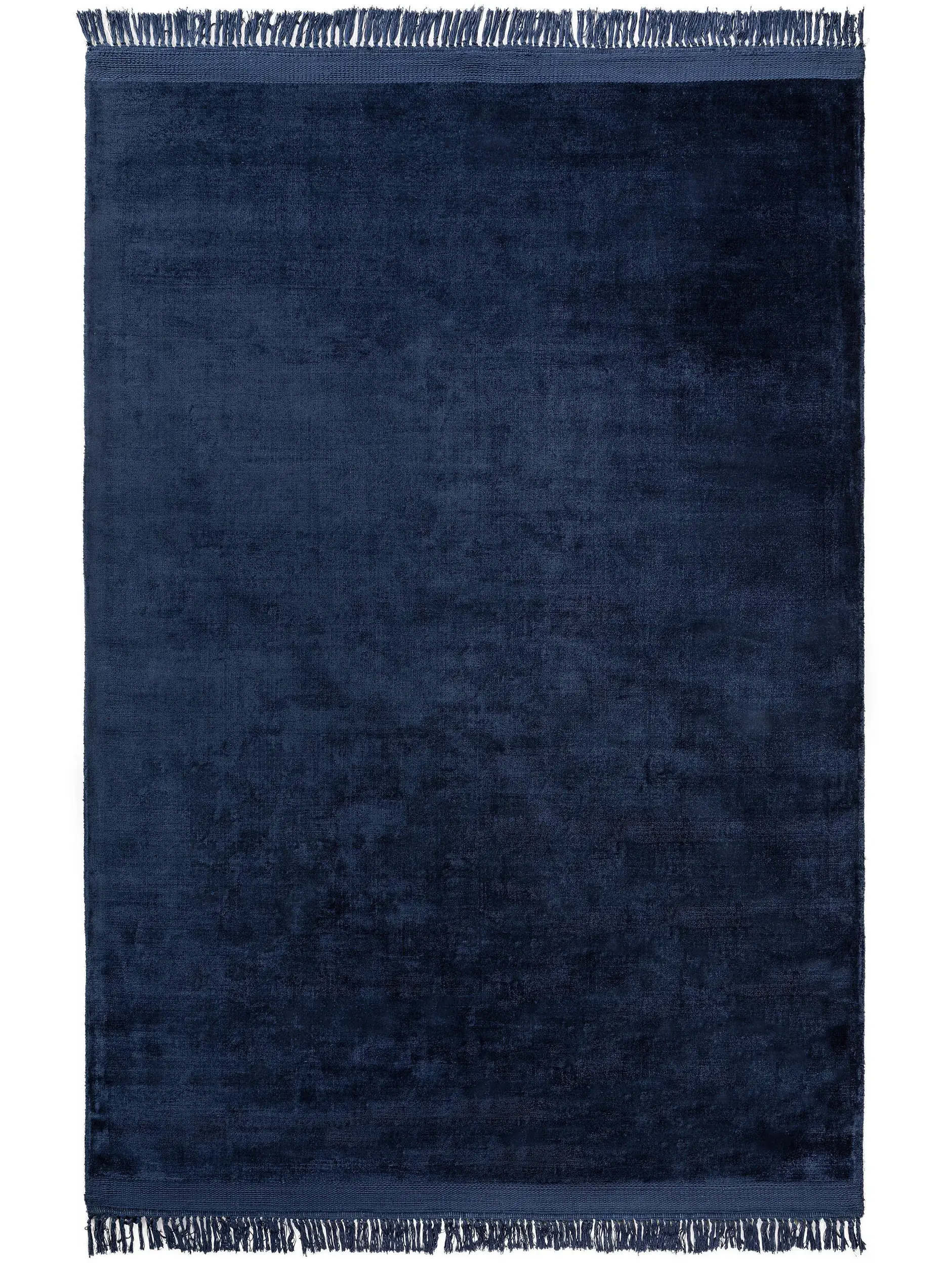 Rug Pearl made of 100% Viscose in Blue by benuta Finest
