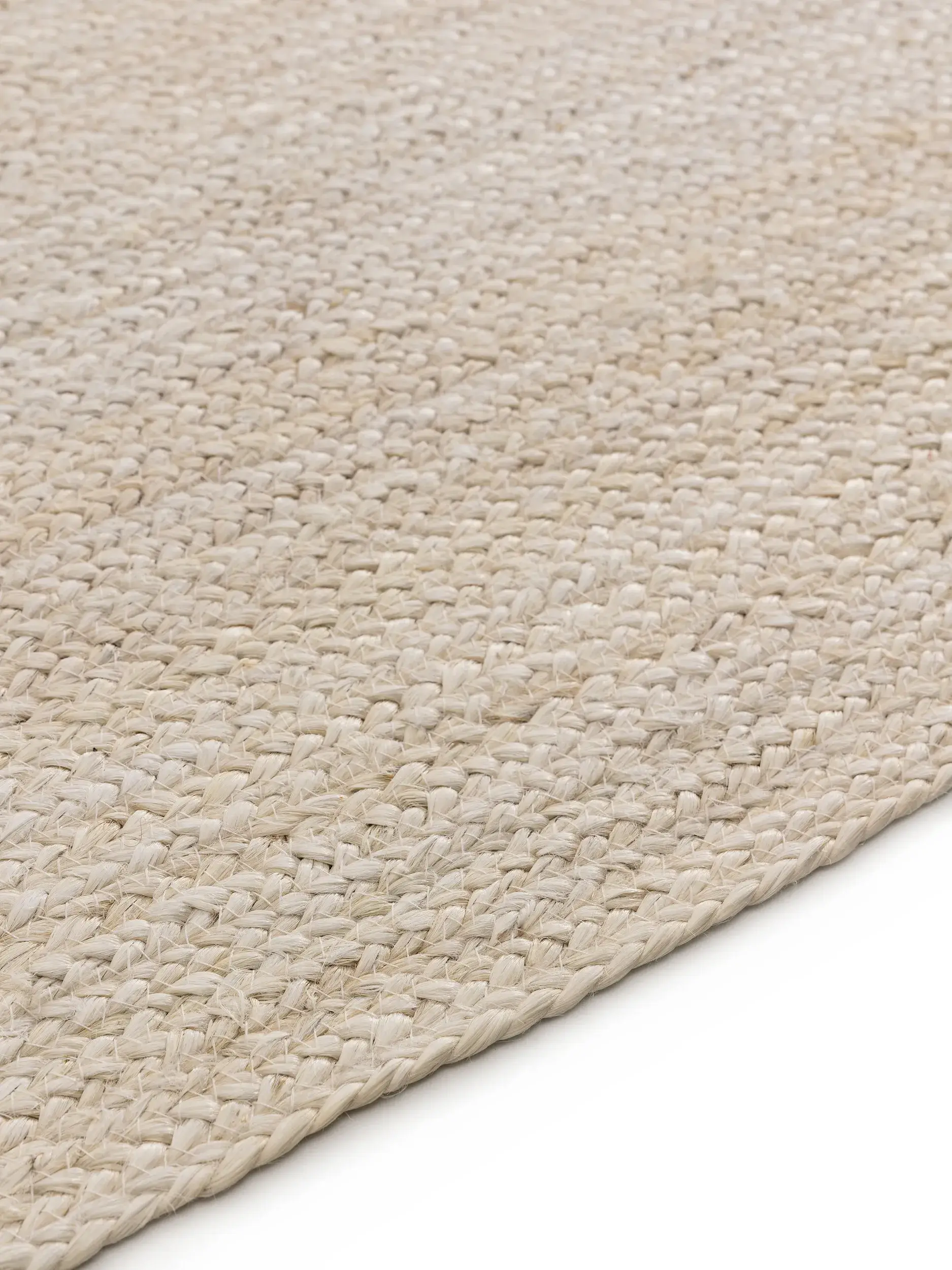 Teppich aus 100% Jute in Weiß mit 100% Jute hohem Flor von benuta Pure