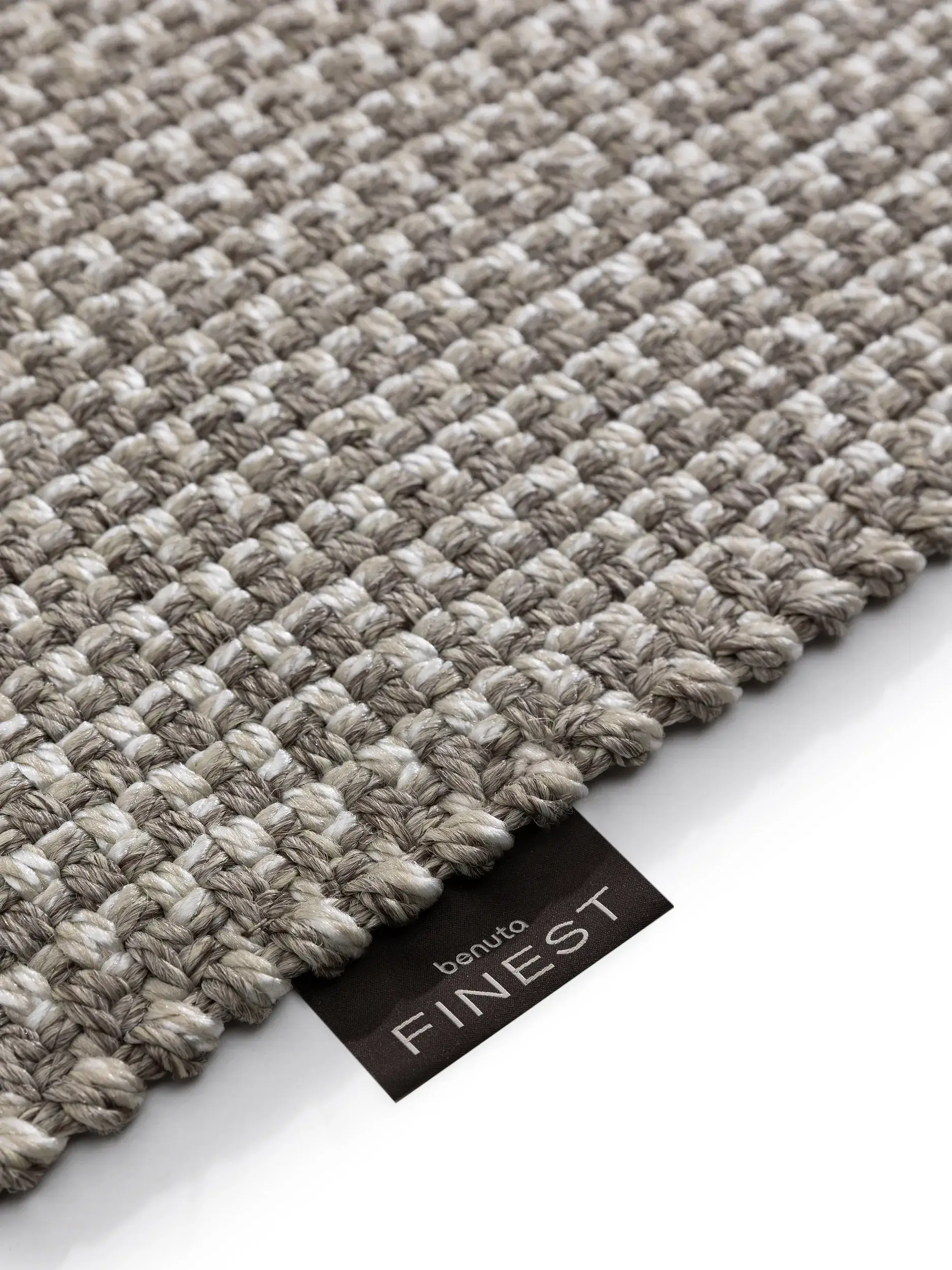 Rug made of 100% Polypropylen in Grey with a 100% Polypropylen high pile by benuta Finest