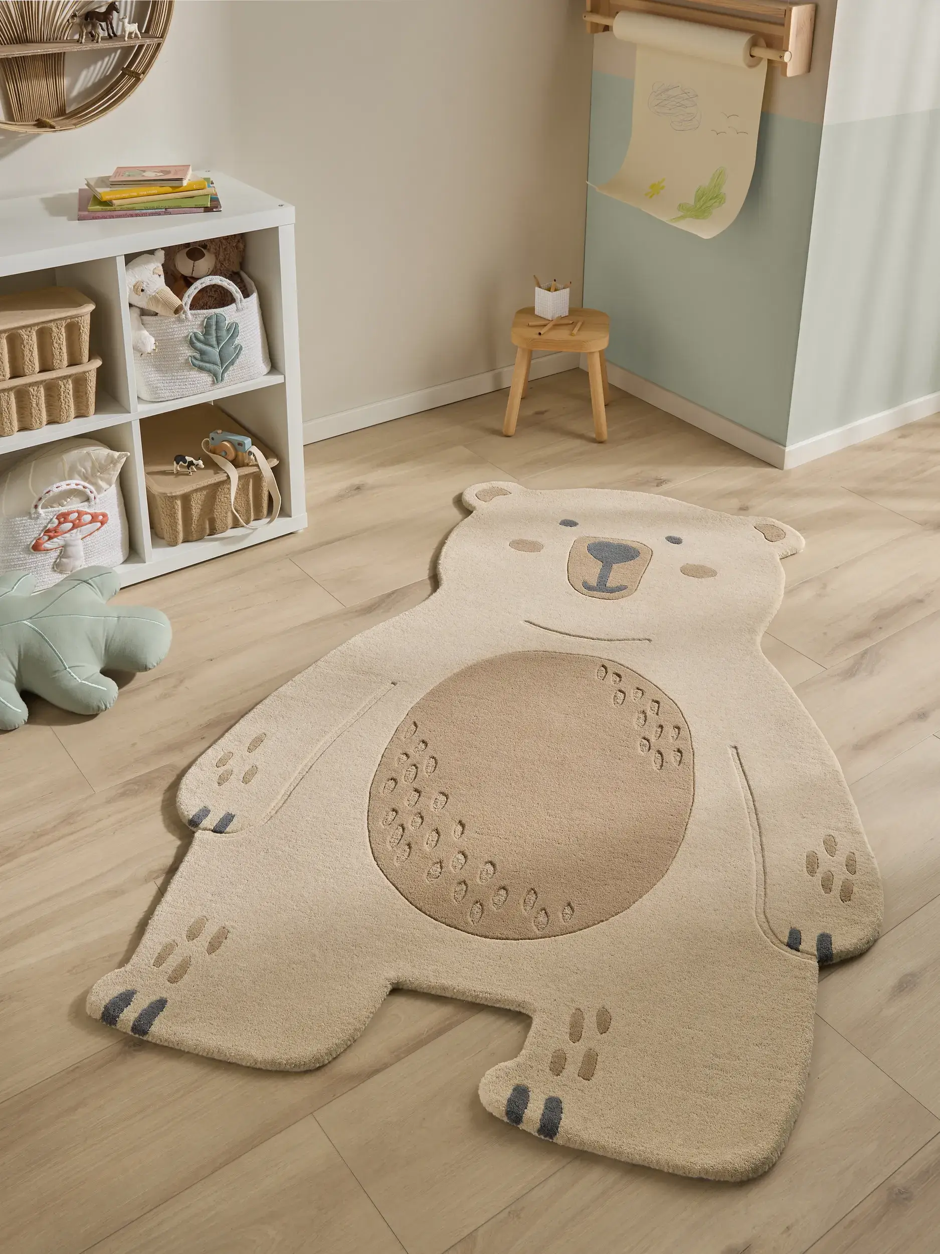 Rug made of 100% Wool in Beige with a 100% Wool high pile by Lytte