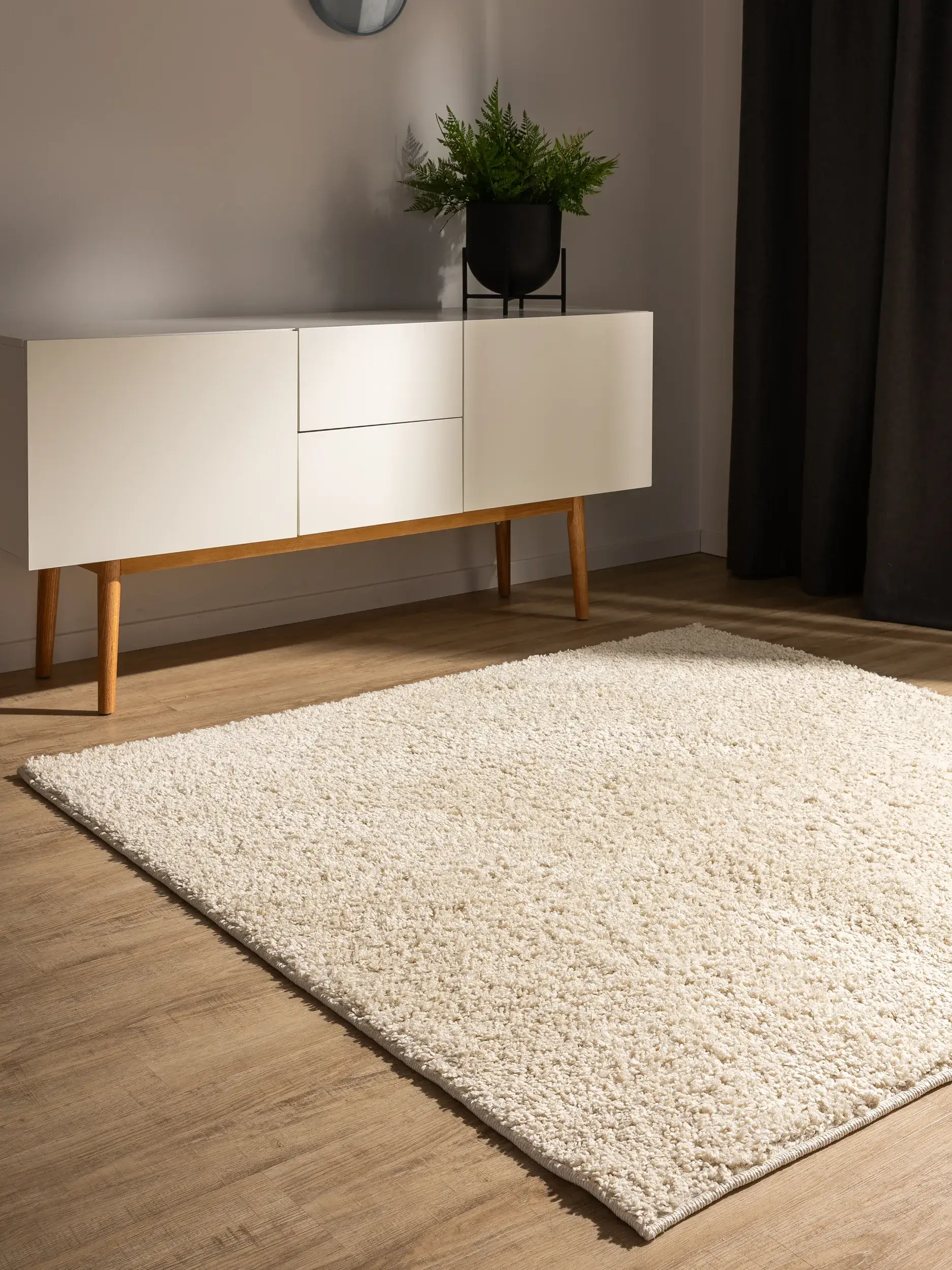 Rug made of 100% Polypropylen in Beige with a 100% Polypropylen high pile by benuta Basic