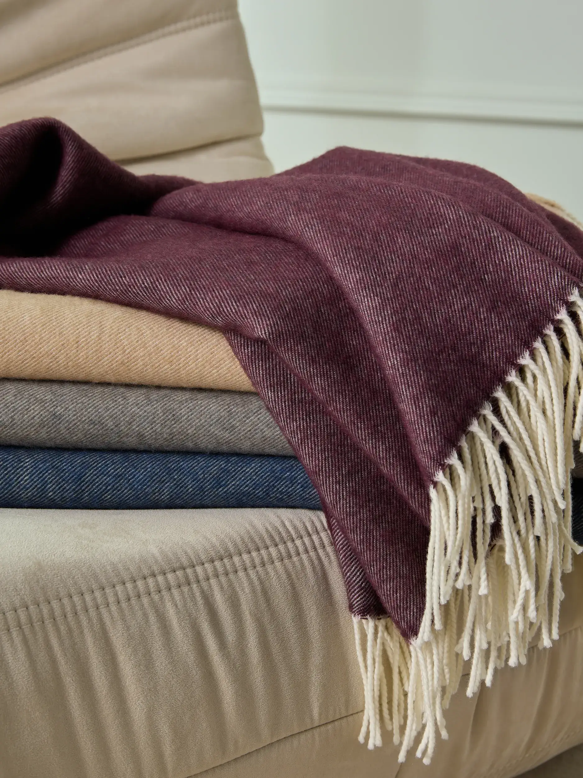 Victoria Bordeaux fra benuta Finest