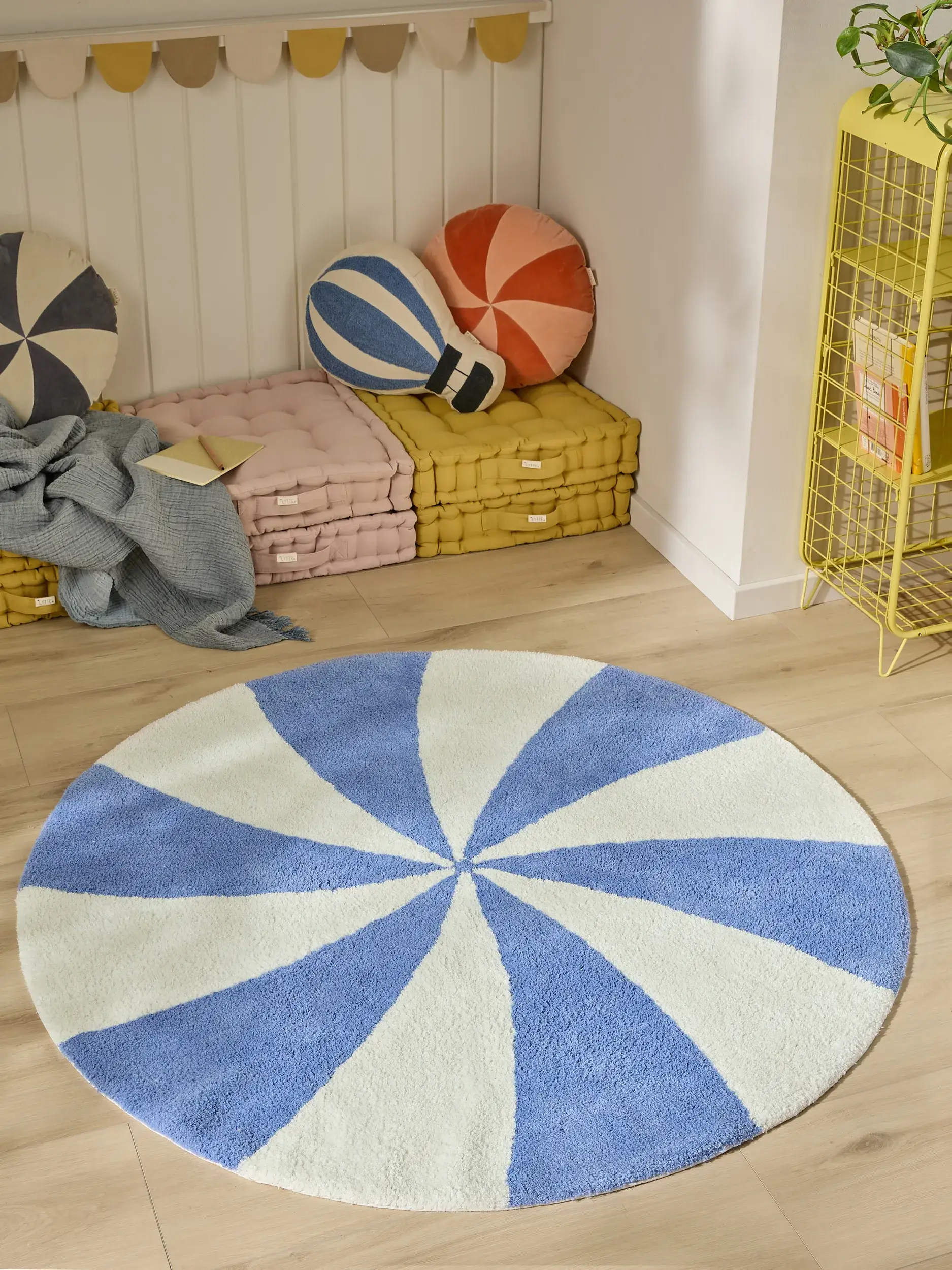 Teppich Cecilia aus 100% Recycelte Baumwolle in Blau von Lytte