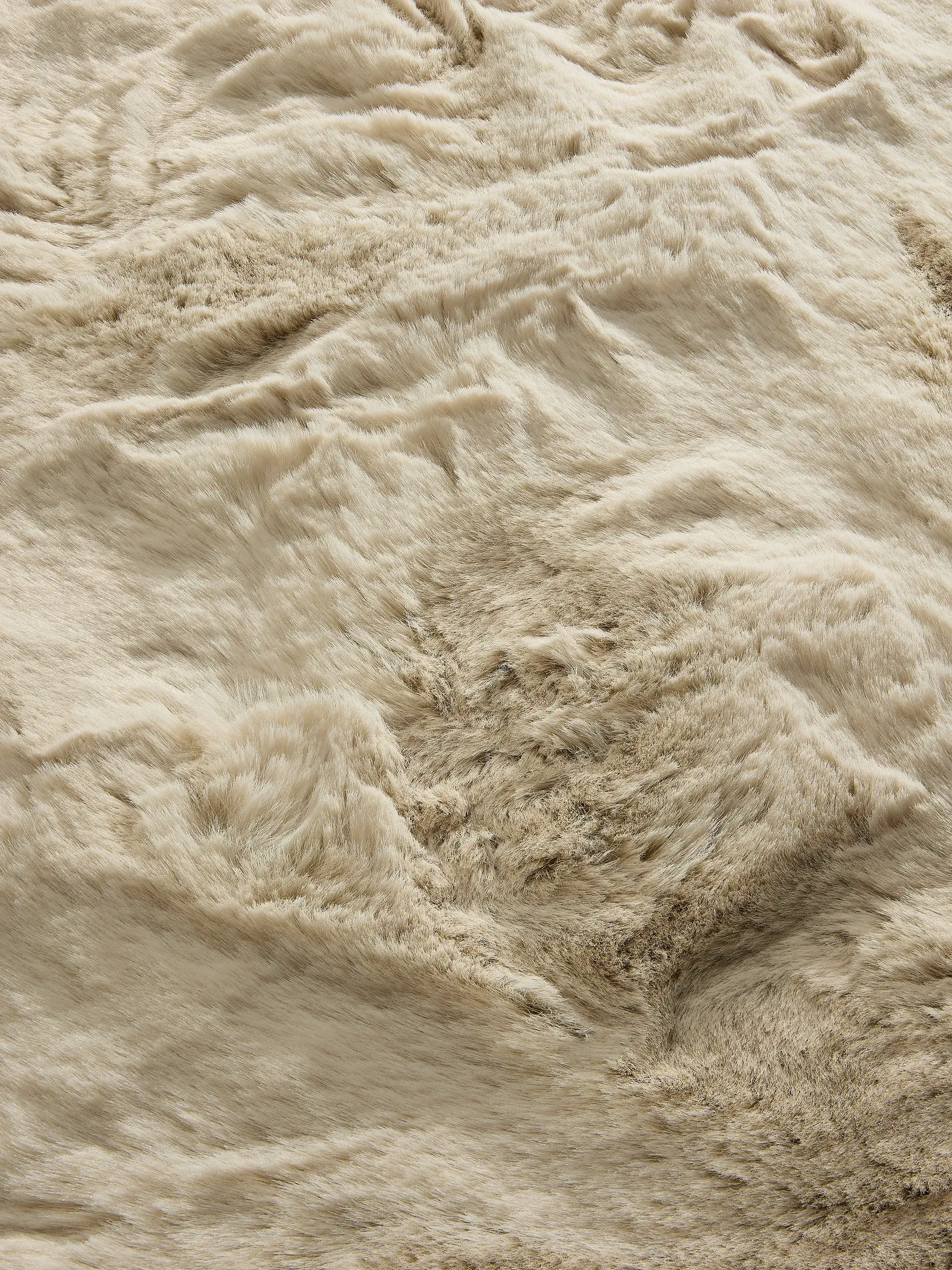 Rug made of 100% Polyester in Beige with a 100% Polyester high pile by benuta Finest