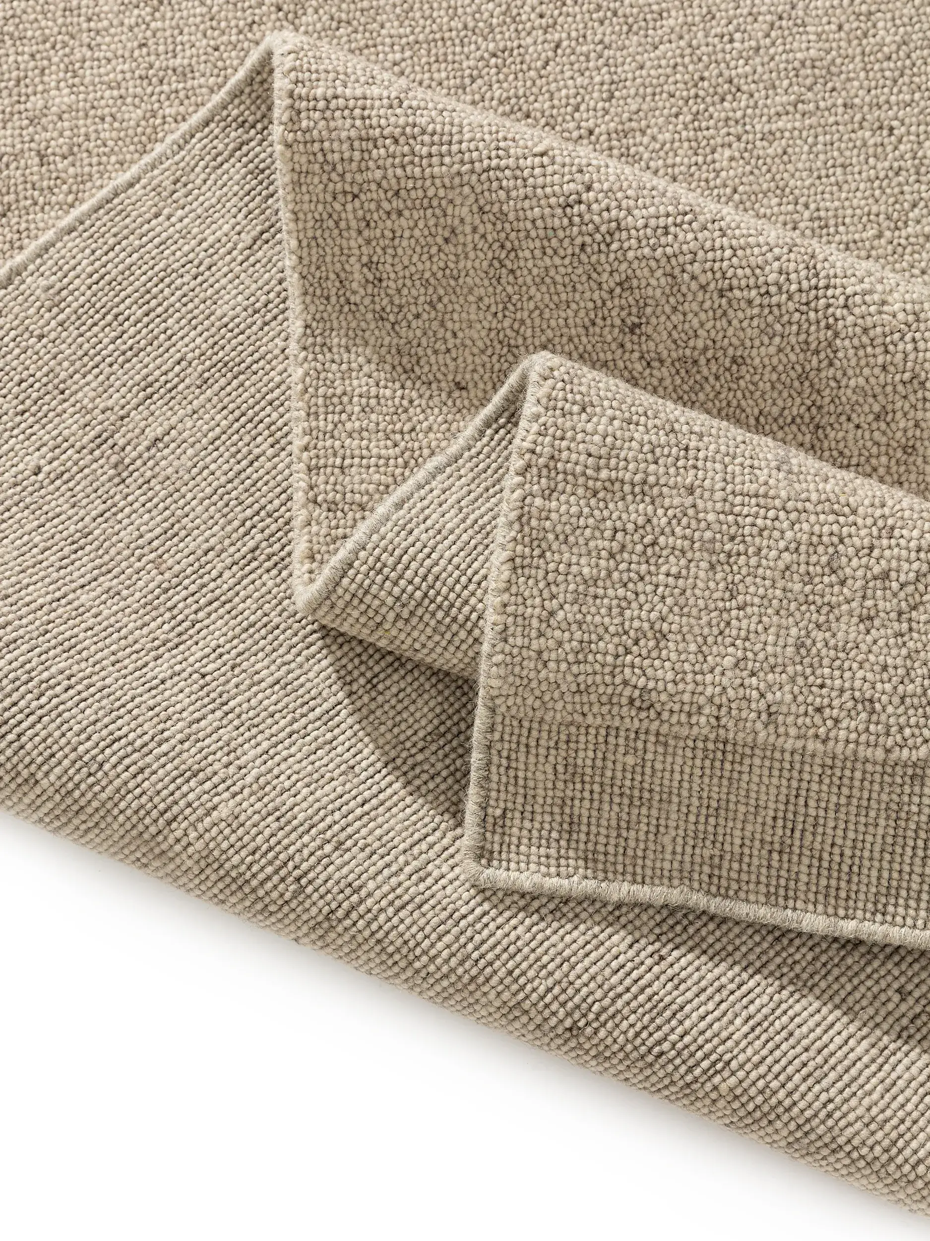 Teppich aus 80% Wolle, 20% Baumwolle in Beige mit 80% Wolle, 20% Baumwolle hohem Flor von benuta Pure