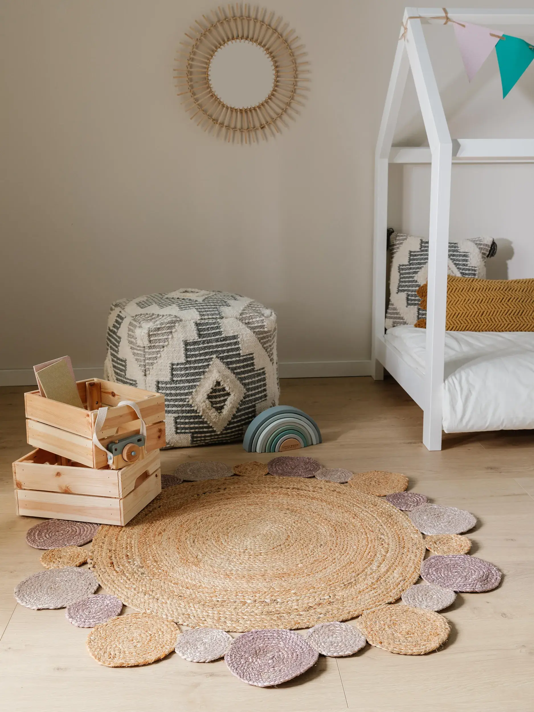 Teppich Bubbles aus 100% Jute in Lila von Lytte