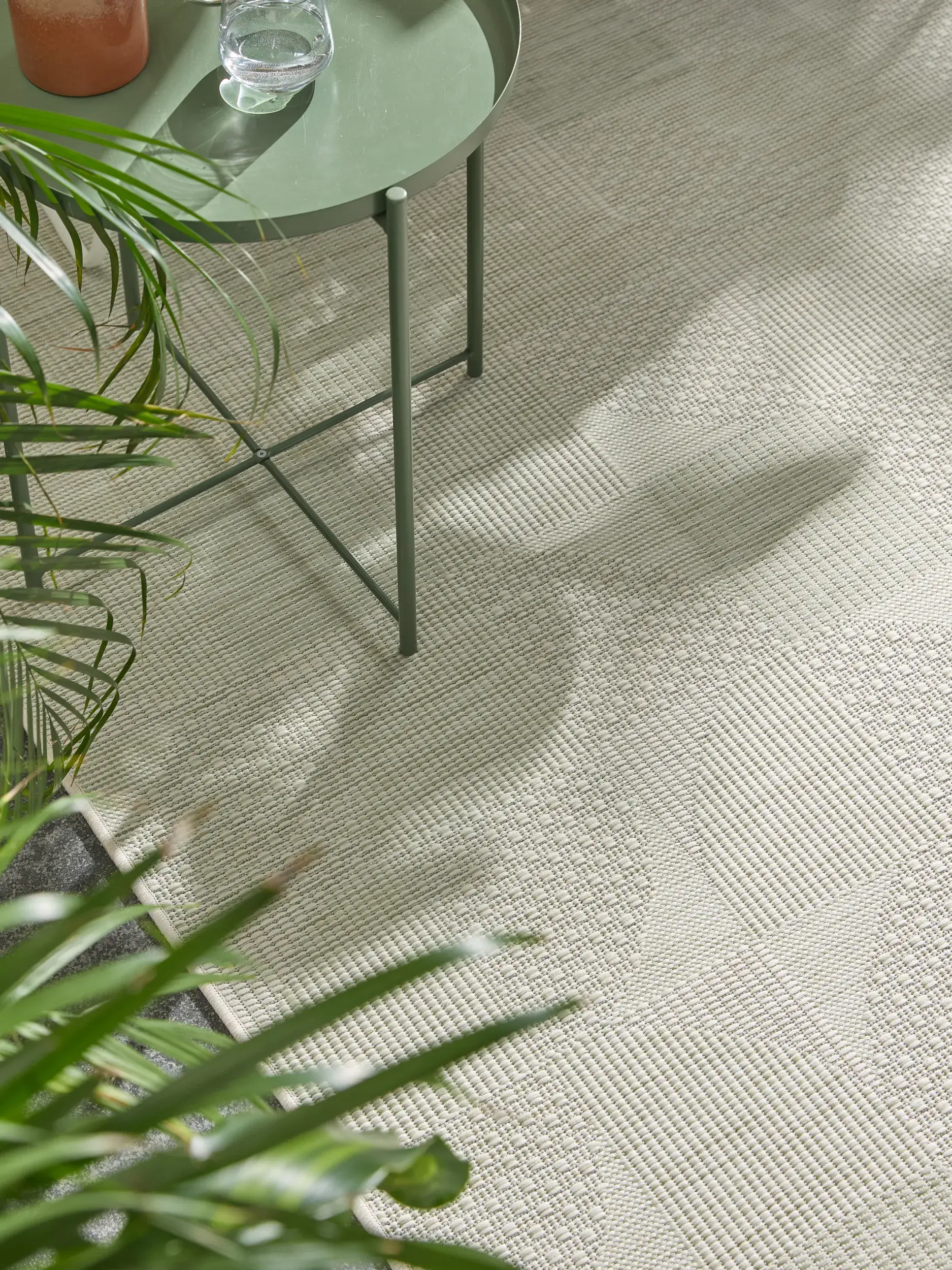 Teppich aus 100% Polypropylen in Grün mit 100% Polypropylen hohem Flor von benuta Nest
