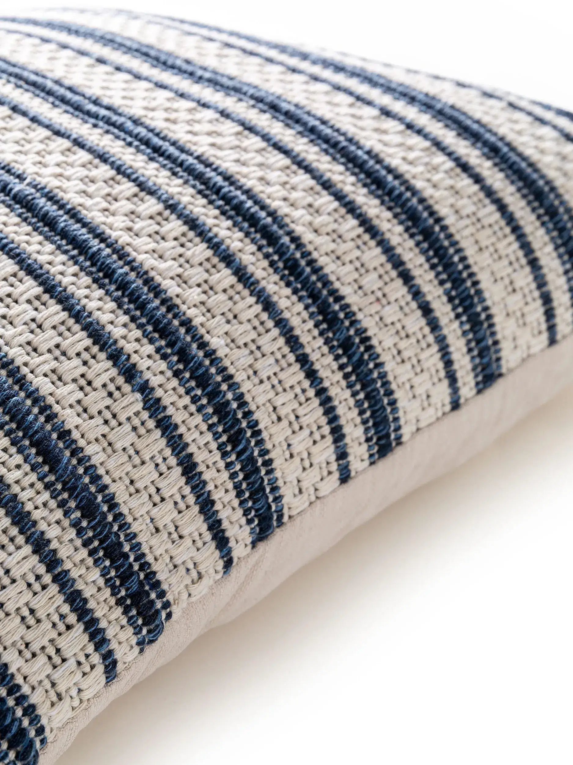 Housse de coussin Santo Bleu en motif Rayures en 100% Coton de benuta