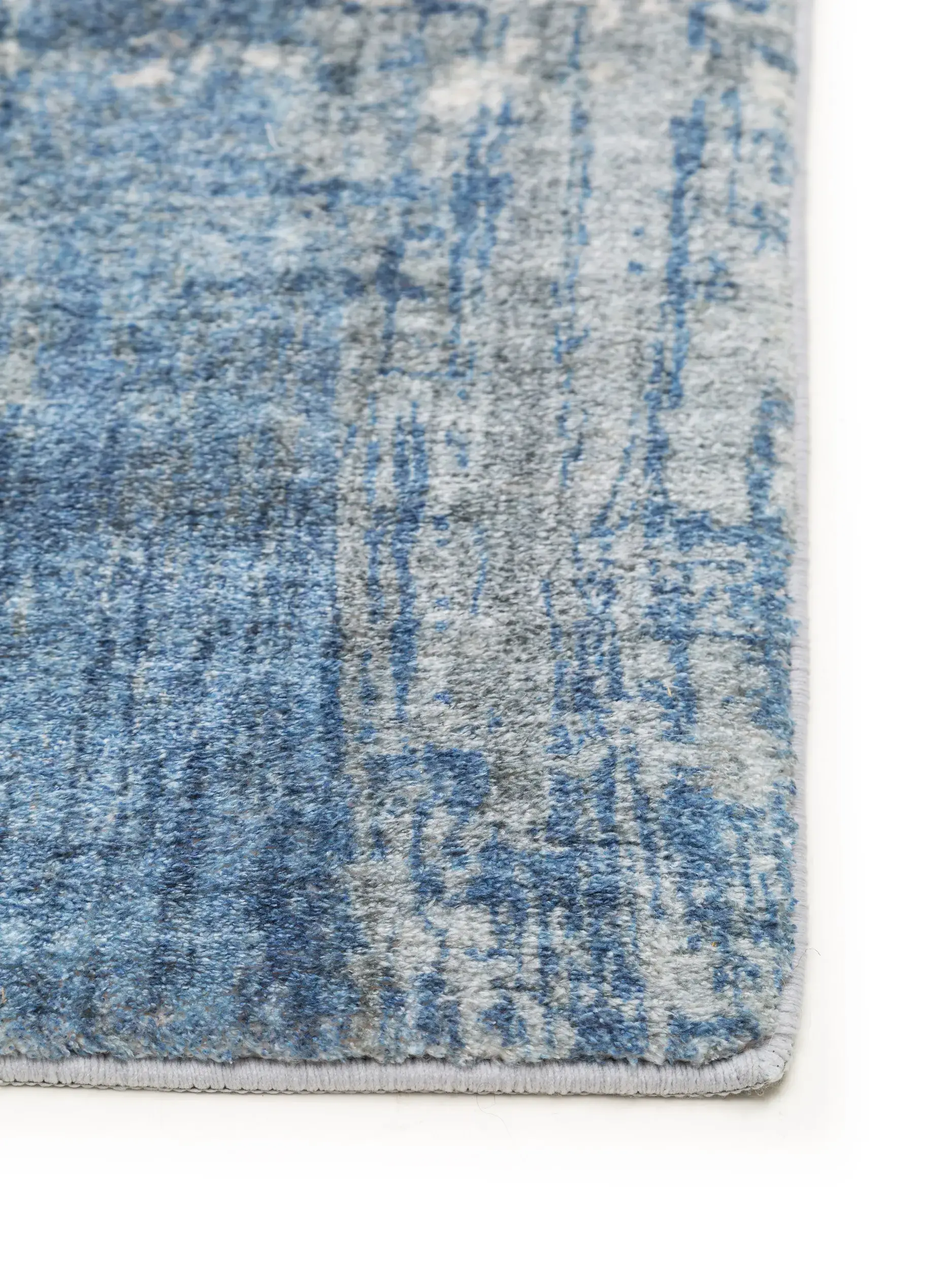 Teppich aus 100% Polyester in Blau mit 100% Polyester hohem Flor von benuta Pop
