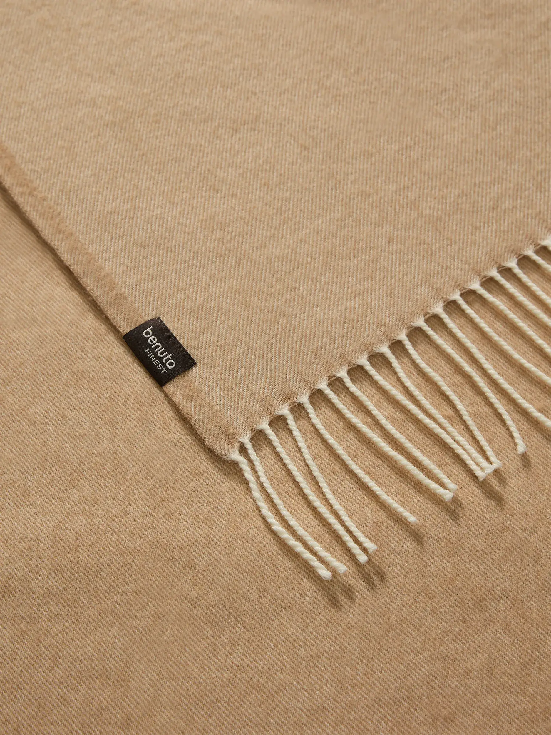 Tæppe Victoria Lysebrun fra benuta Finest