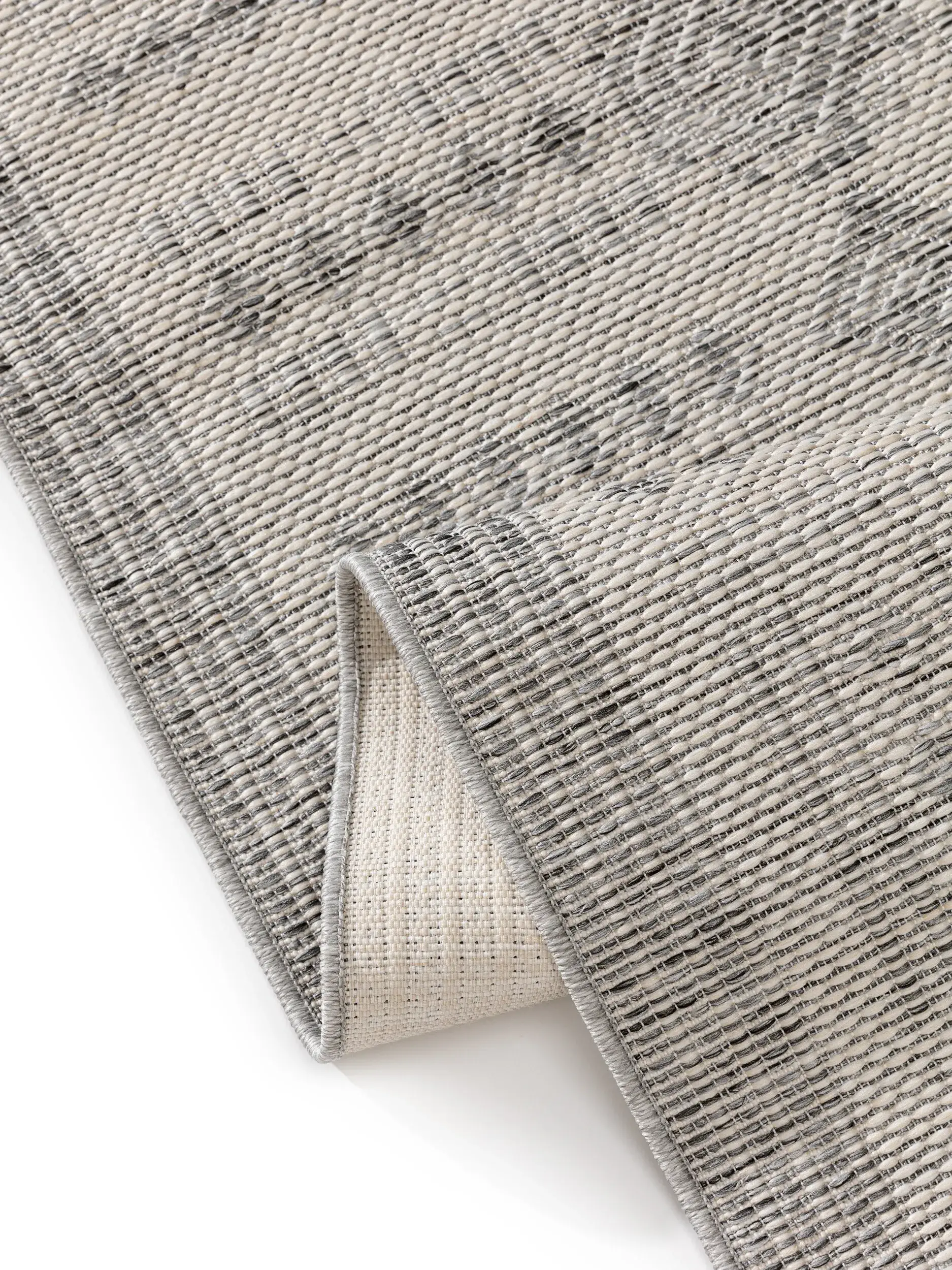 Teppich aus 100% Polypropylen in Grau mit 100% Polypropylen hohem Flor von benuta Nest