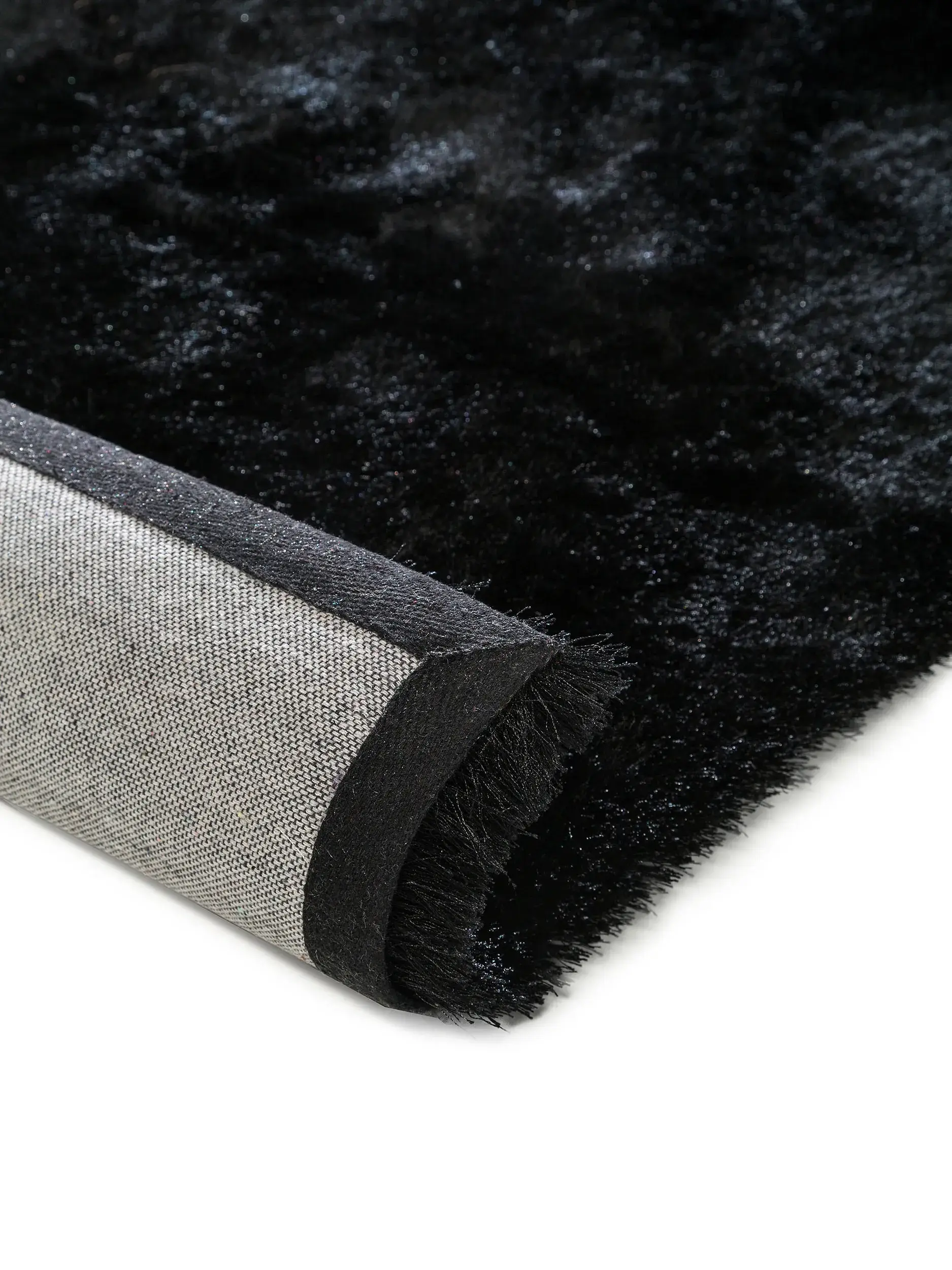 Teppich aus 100% Polyester in Schwarz mit 100% Polyester hohem Flor von benuta Nest