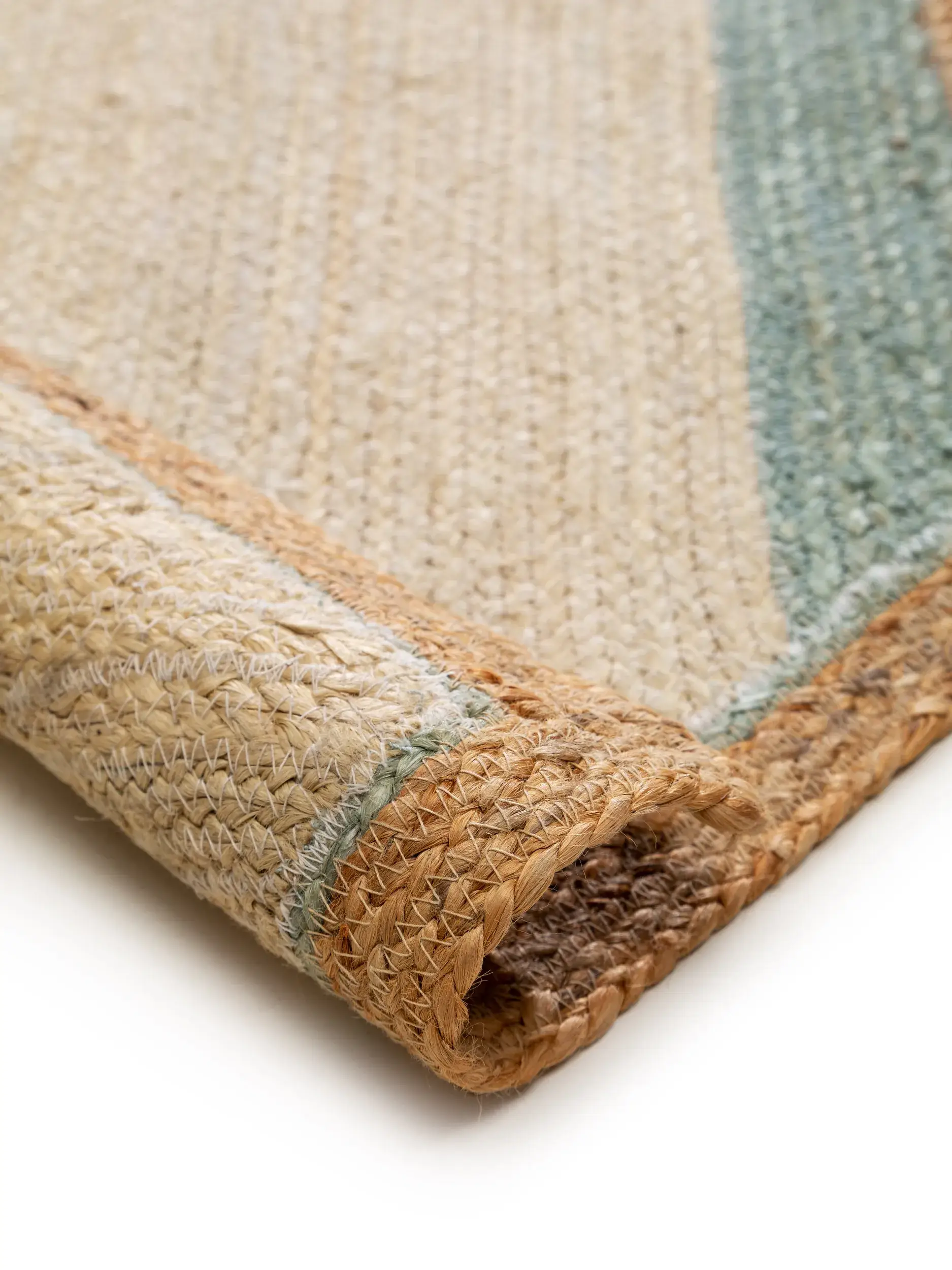 Matto 100% Jutea värissä Beige 100% Jute korkealla nukalla merkiltä Lytte