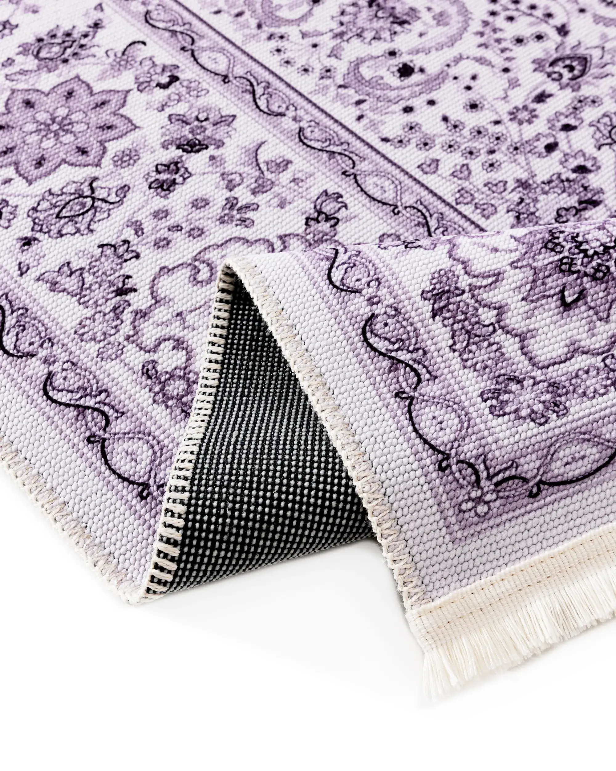 Matto 70% Polyester, 30% Baumwollea värissä Lila 70% Polyester, 30% Baumwolle korkealla nukalla merkiltä benuta Pop