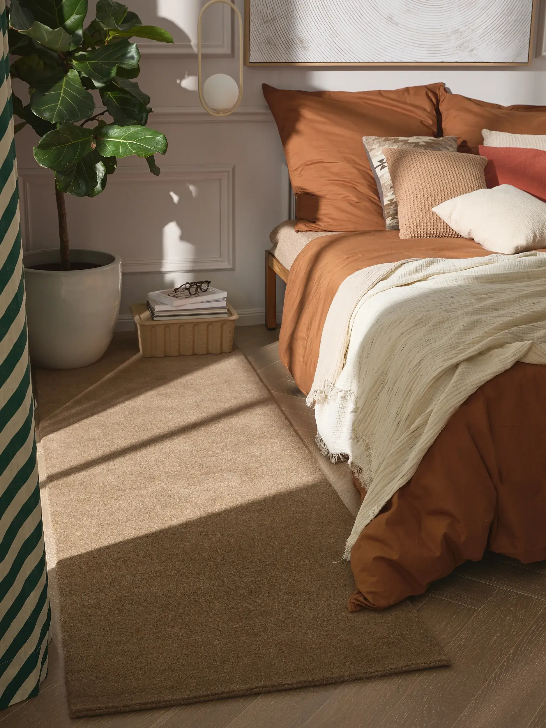 Rug made of 100% Wolle in Braun with a 100% Wolle high pile by benuta Pure