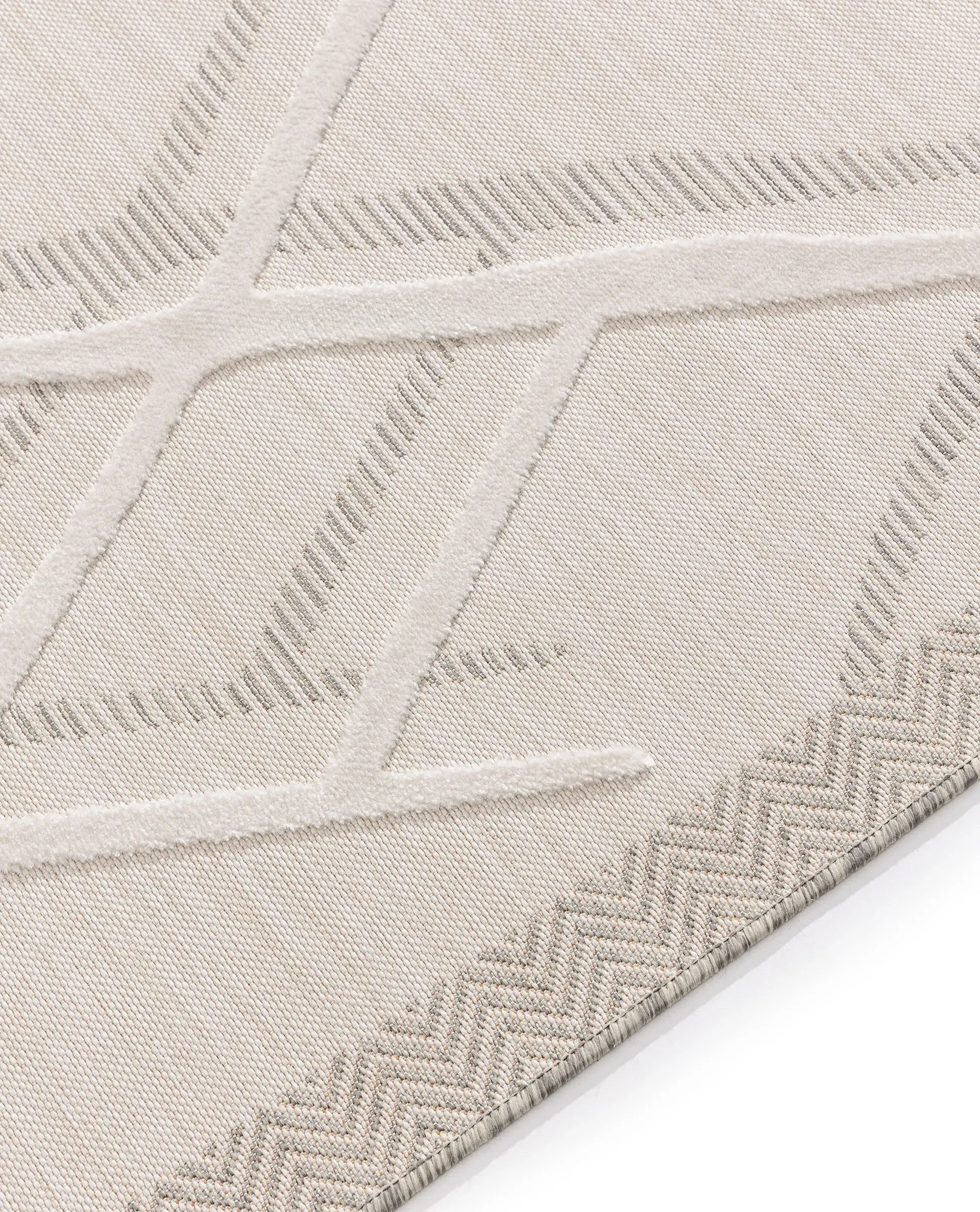 Teppich aus 100% Polypropylen in Weiß mit 100% Polypropylen hohem Flor von benuta Basic