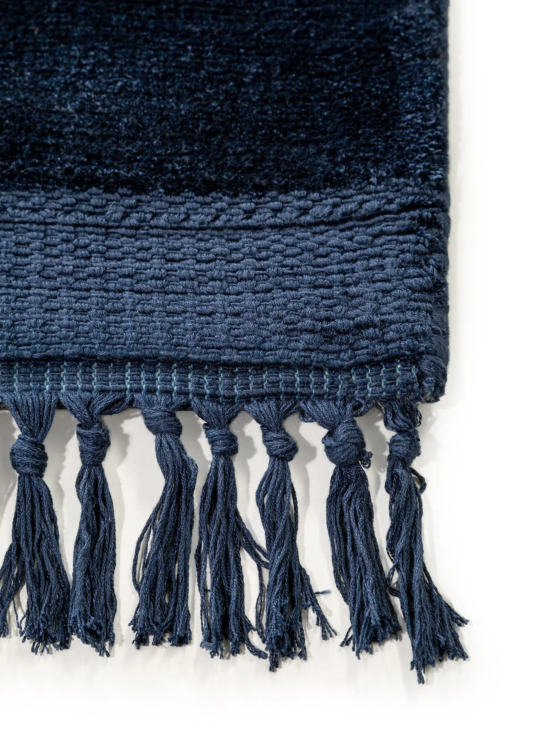 Rug Pearl made of 100% Viscose in Blue by benuta Finest