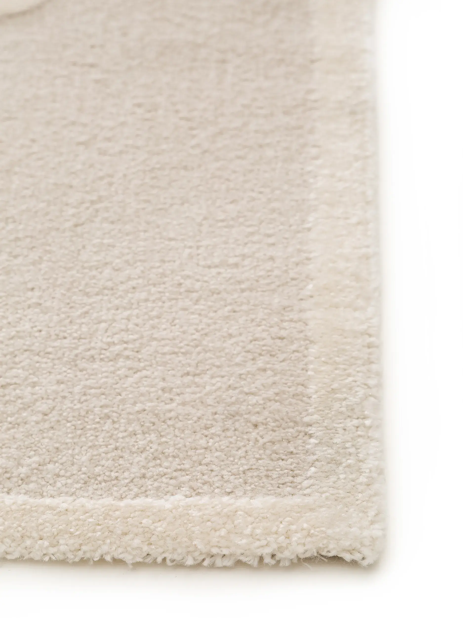 Tappeto di 60% Polipropilene, 40% Poliestere in Beige con pelo alto 60% Polipropilene, 40% Poliestere da Lytte