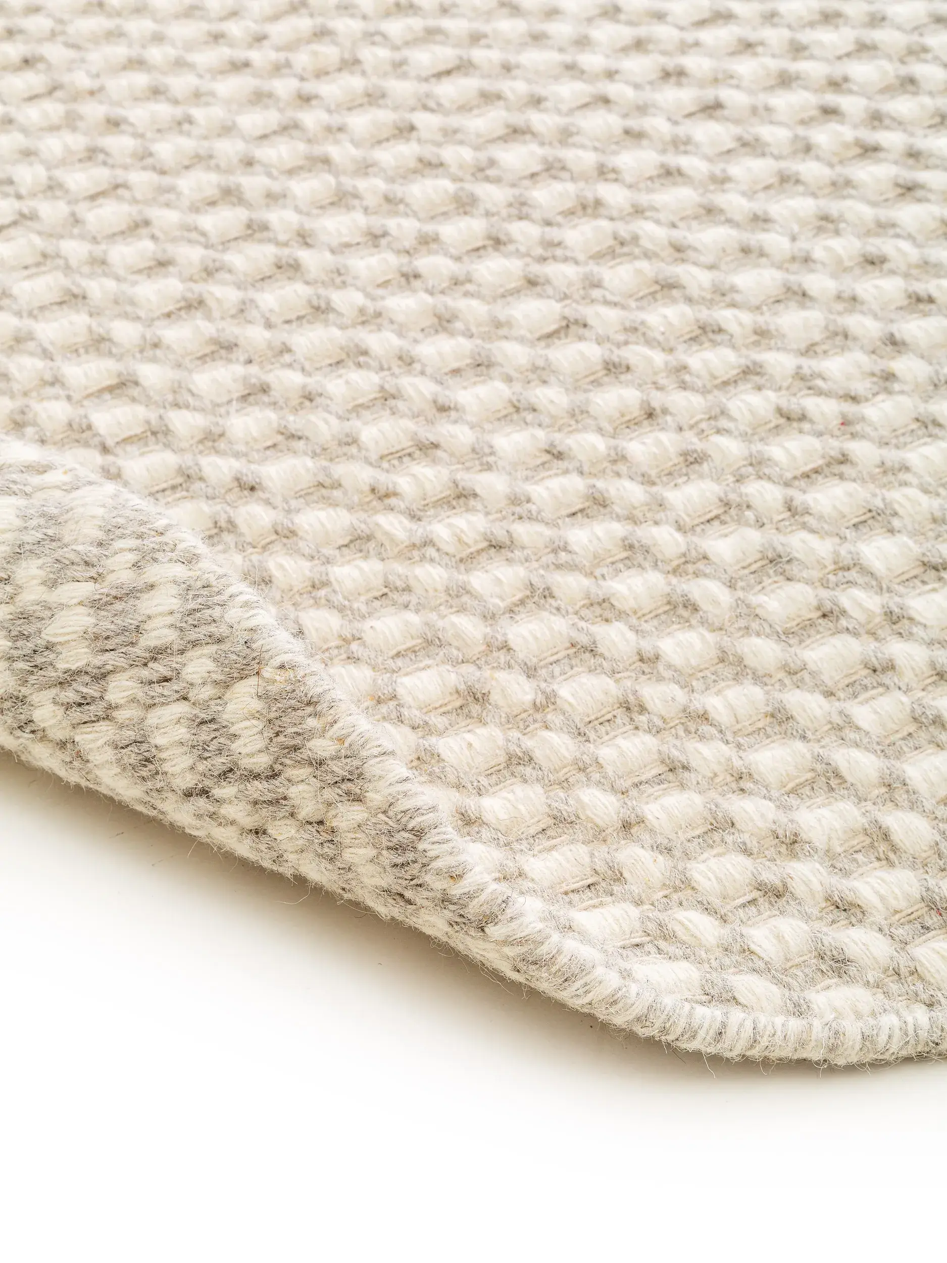 Tapijt van 80% Wol, 20% Katoen in Beige met een 80% Wol, 20% Katoen hoge pool van benuta Finest