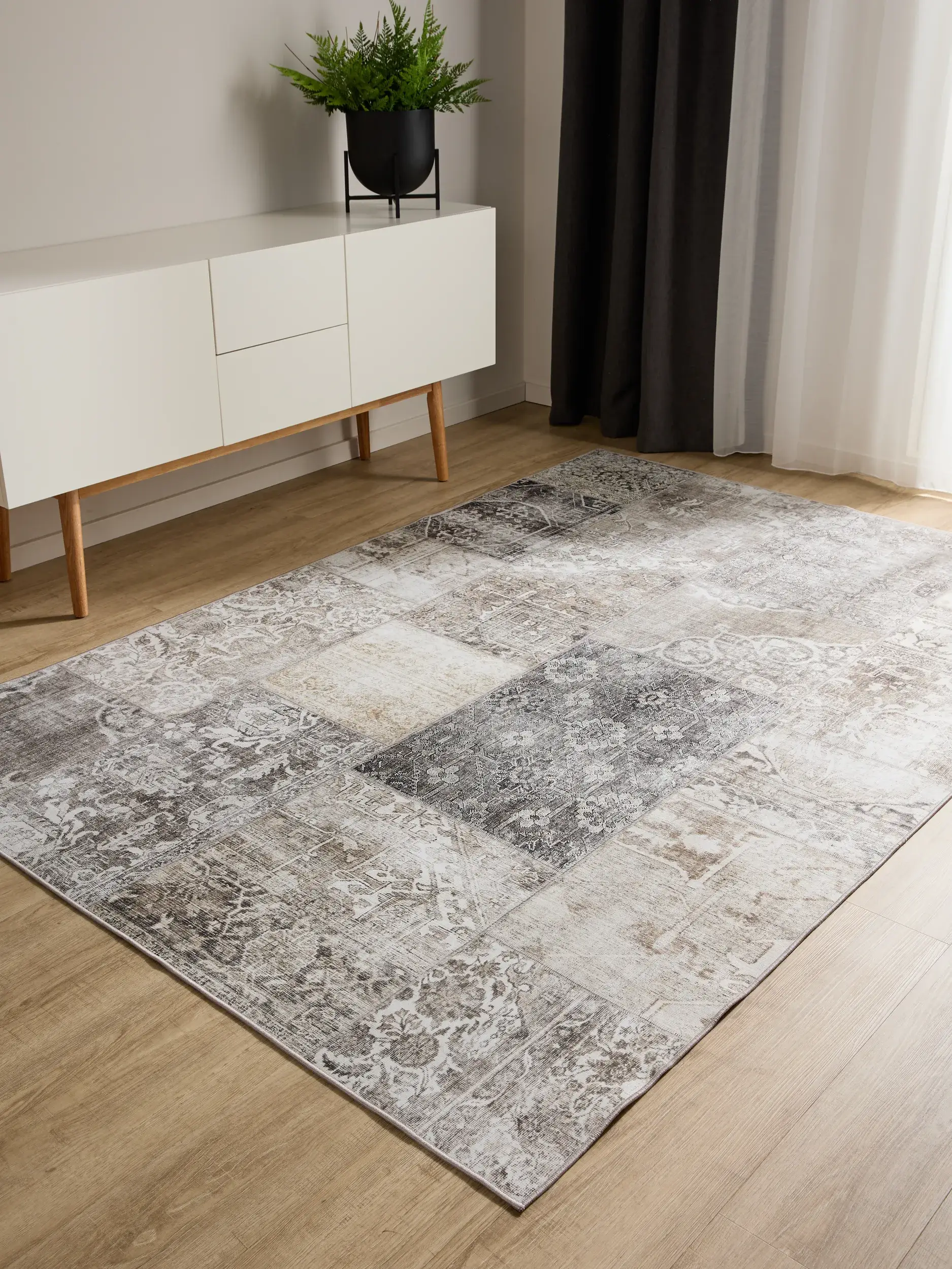 Tappeto di 100% Poliestere in Grigio con pelo alto 100% Poliestere da benuta Basic