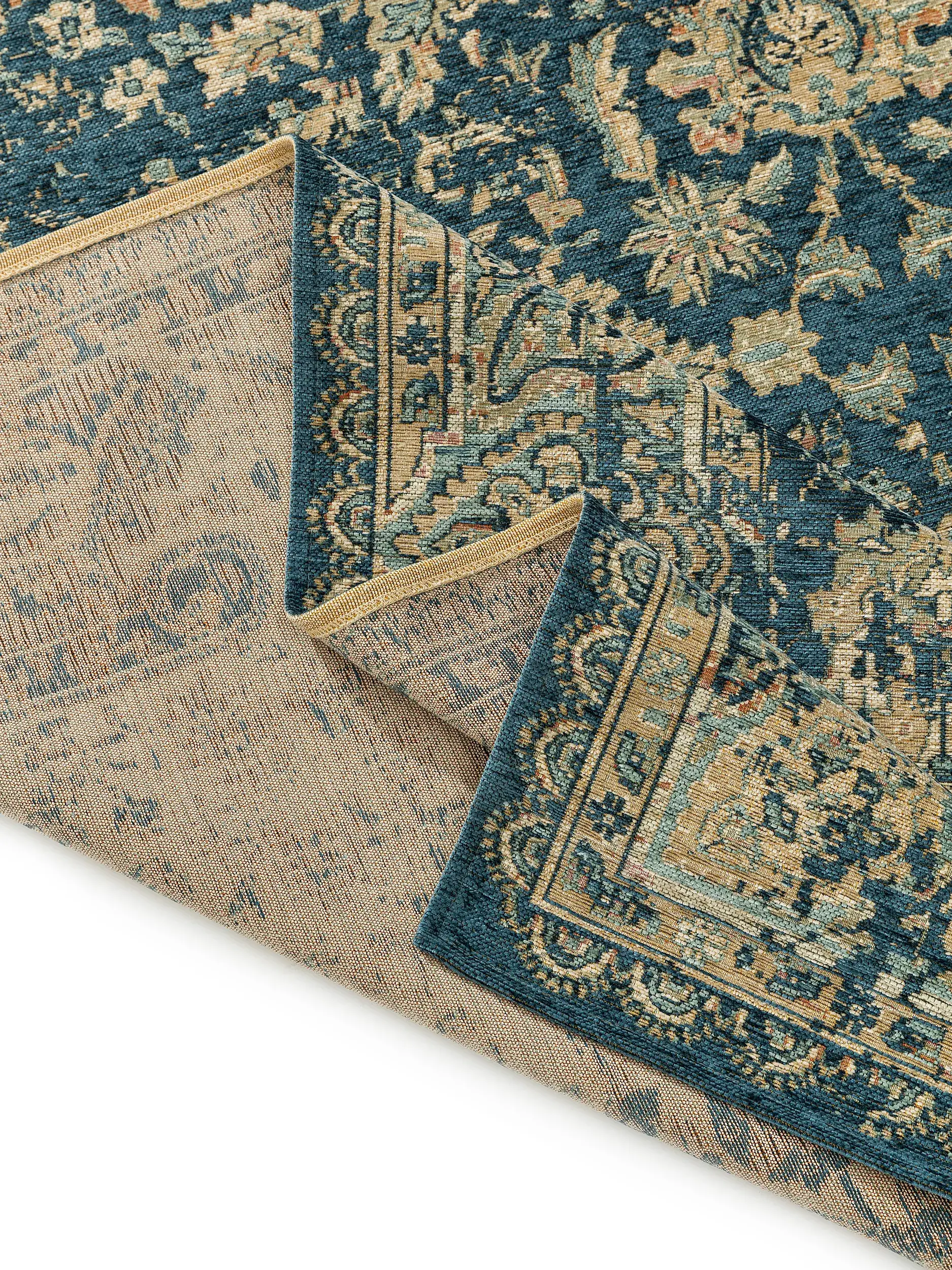 Tæppe Frencie af 55% Polyakryl, 27% Polyester, 17% Bomuld, 1% Latex i Blå fra benuta nest